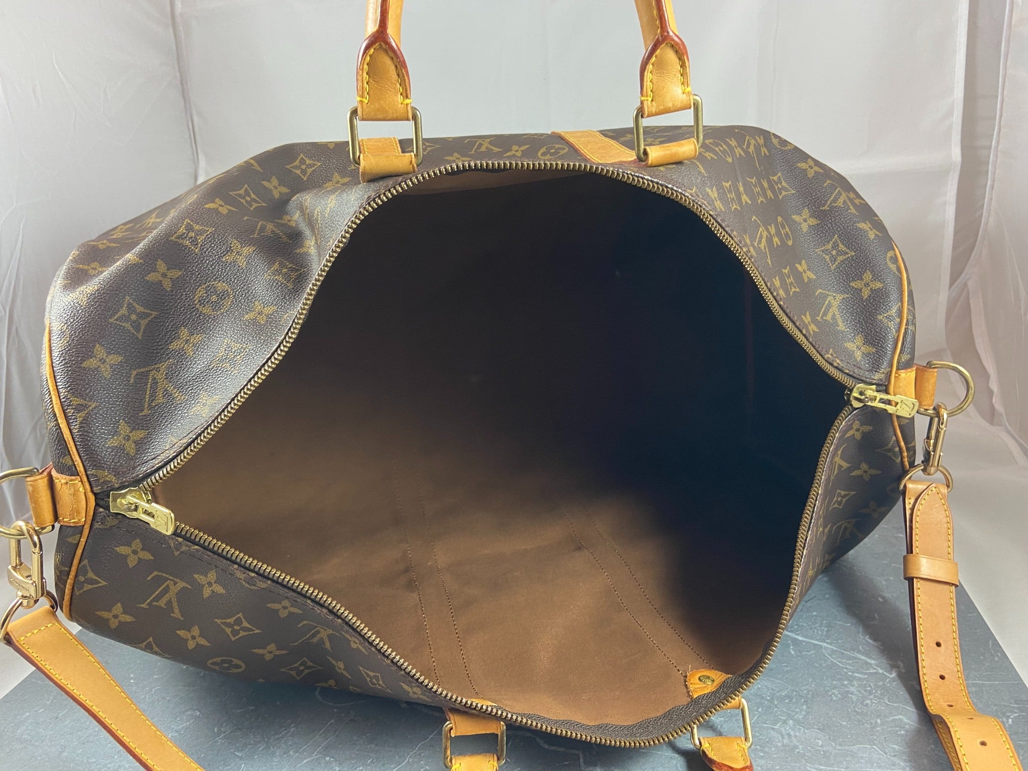 Louis Vuitton Keepall 55 Bandoulière Monogram Canvas