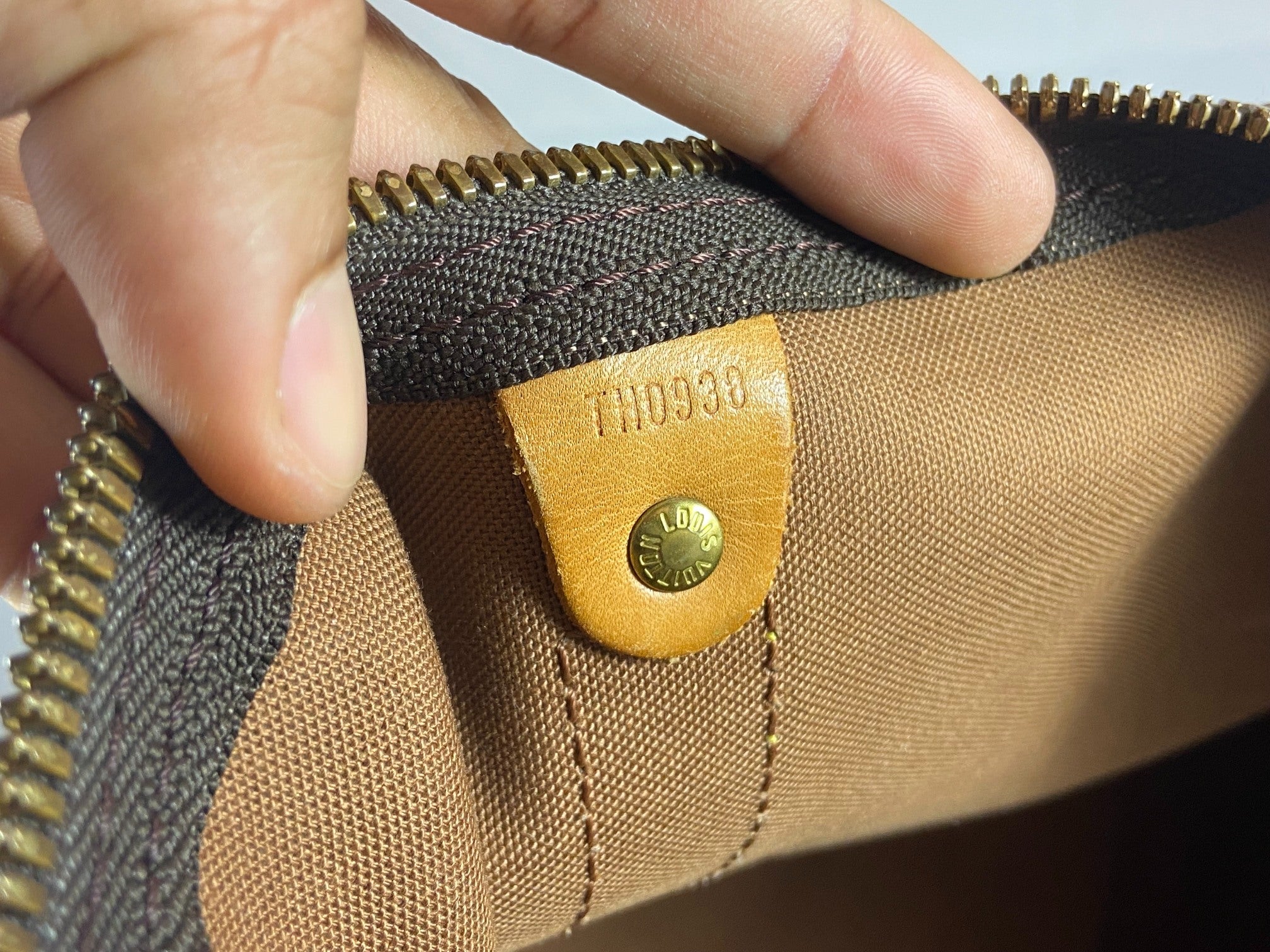 Louis Vuitton Keepall 55 Bandoulière Monogram Canvas