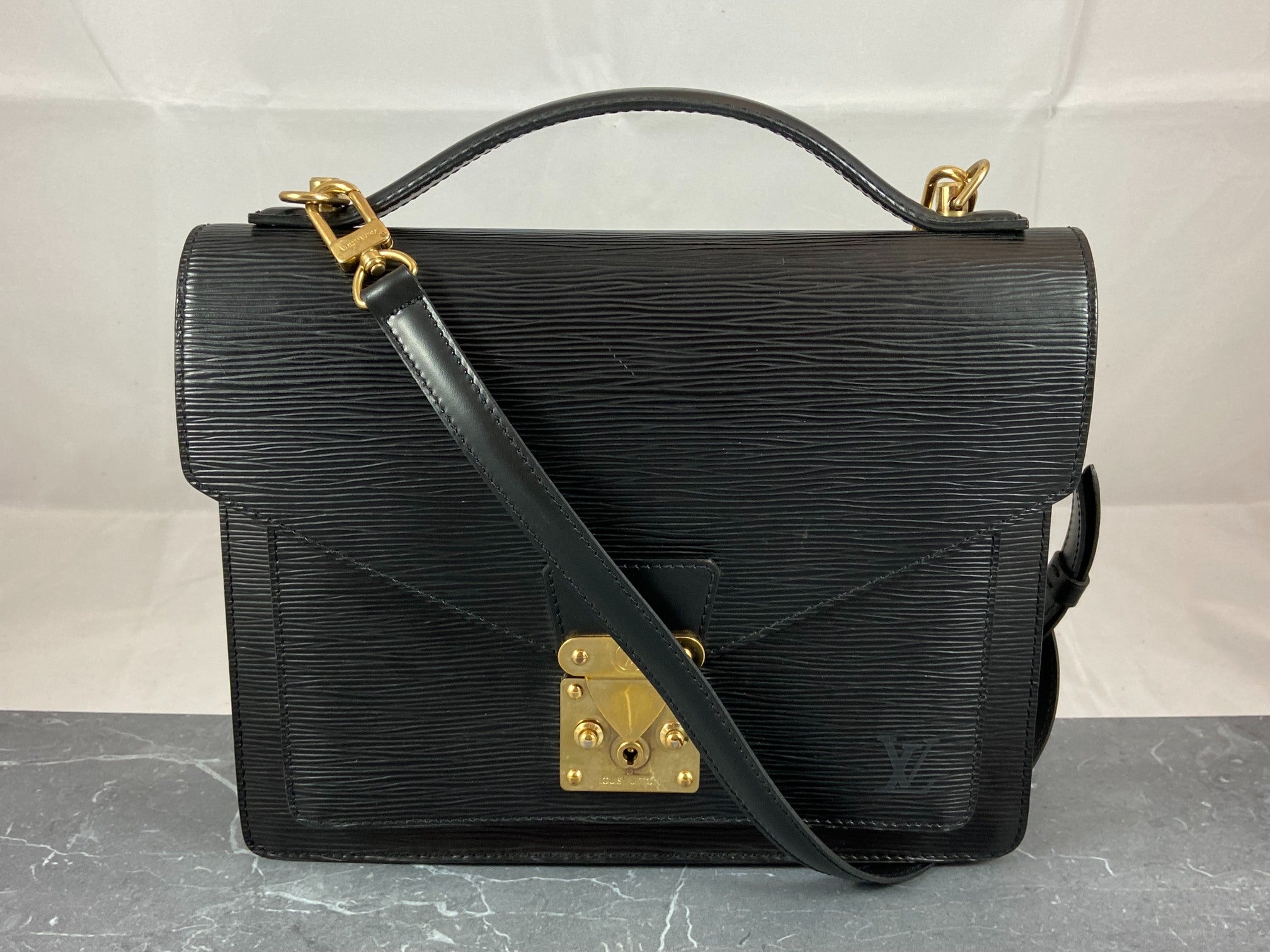 Louis Vuitton Monceau 28 Black Epi Leather
