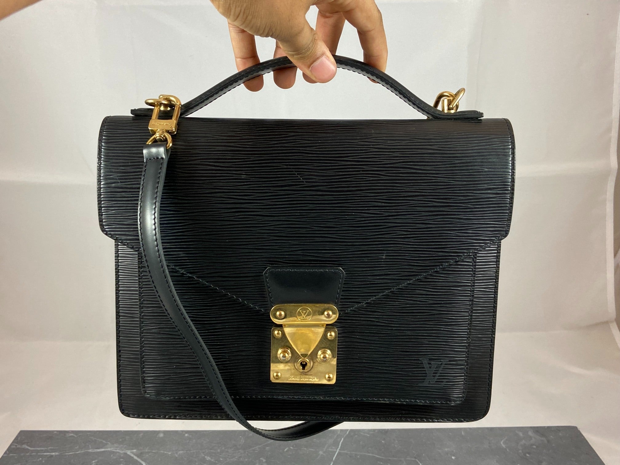 Louis Vuitton Monceau 28 Black Epi Leather