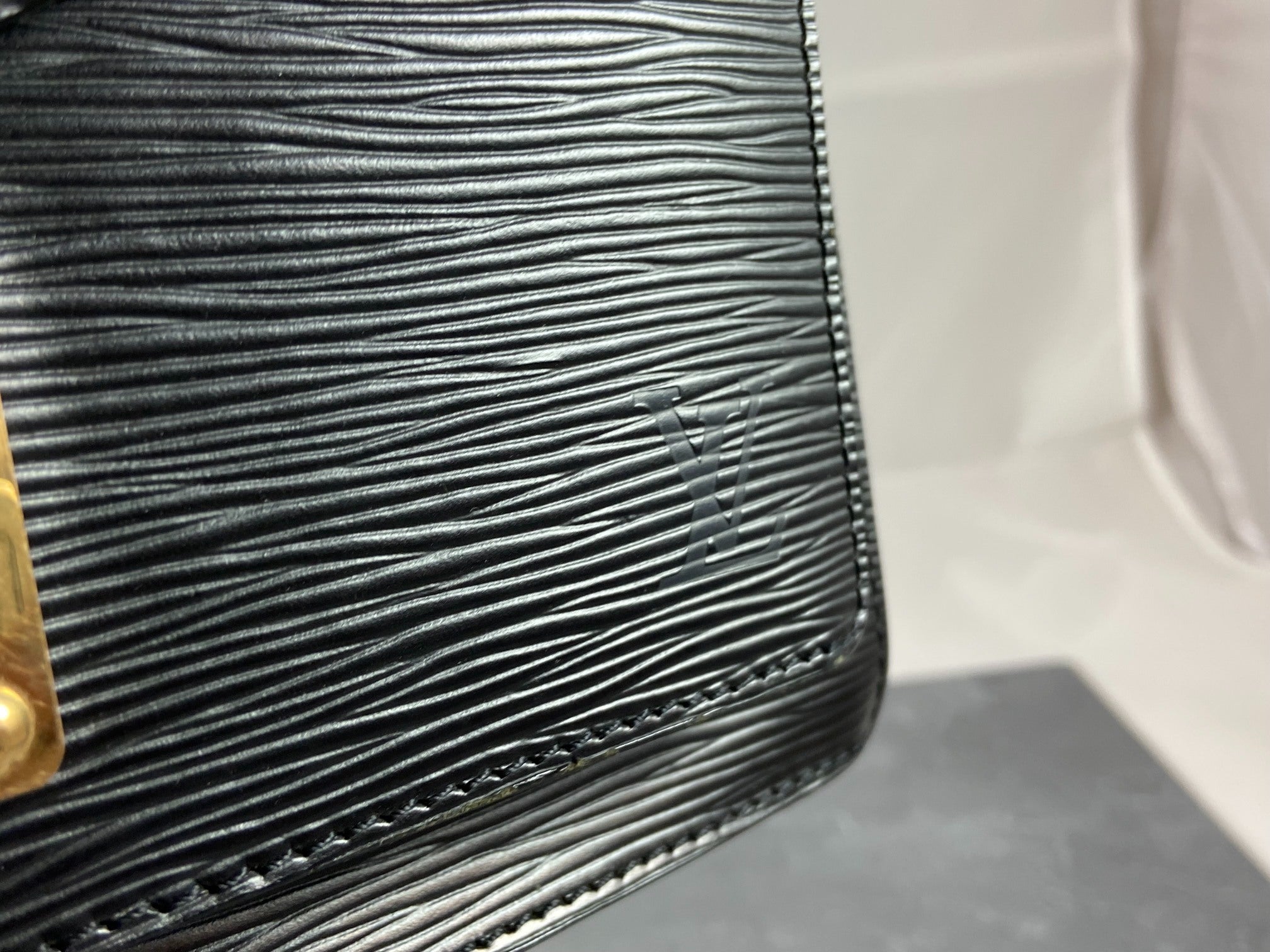 Louis Vuitton Monceau 28 Black Epi Leather