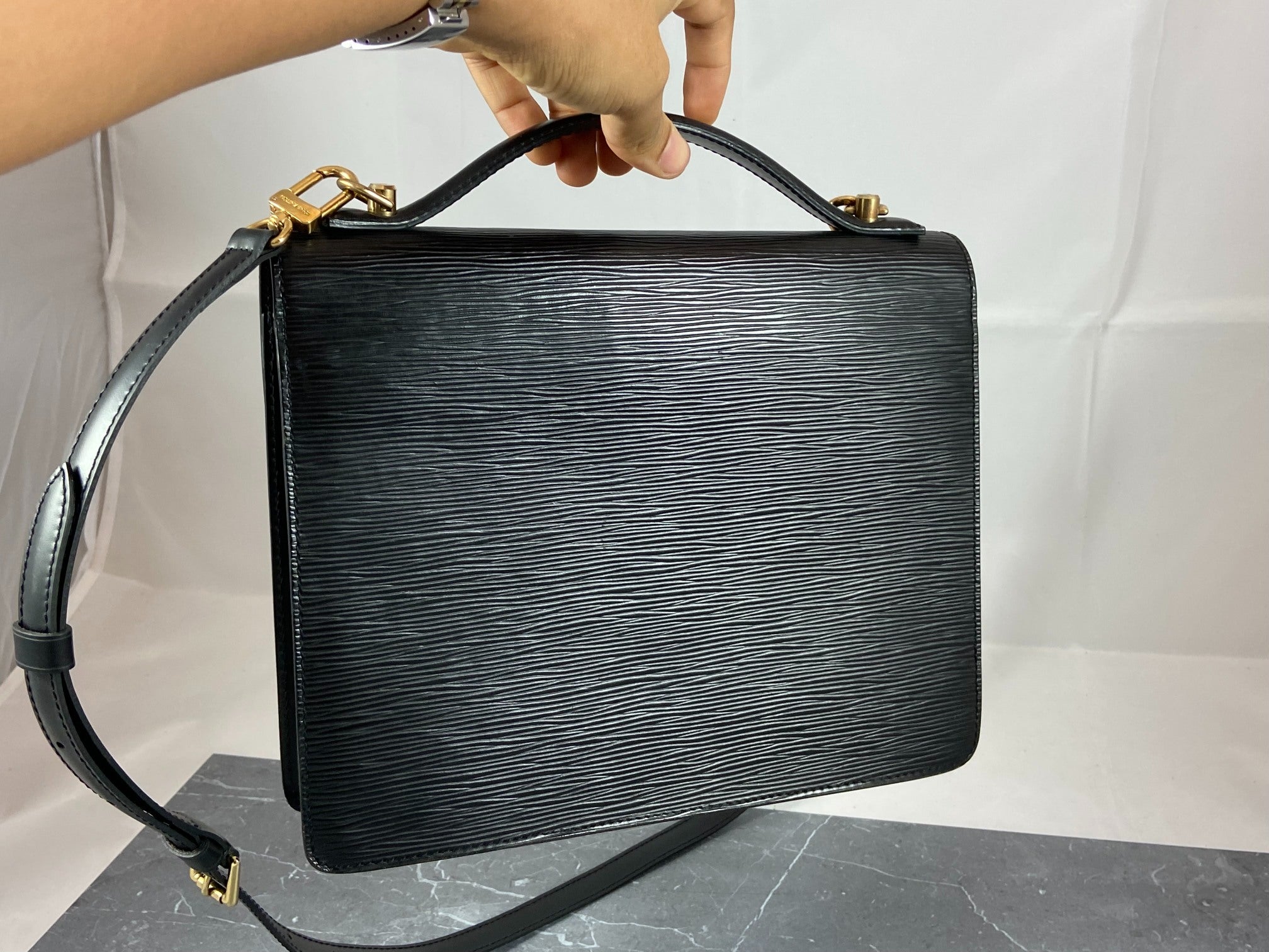 Louis Vuitton Monceau 28 Black Epi Leather