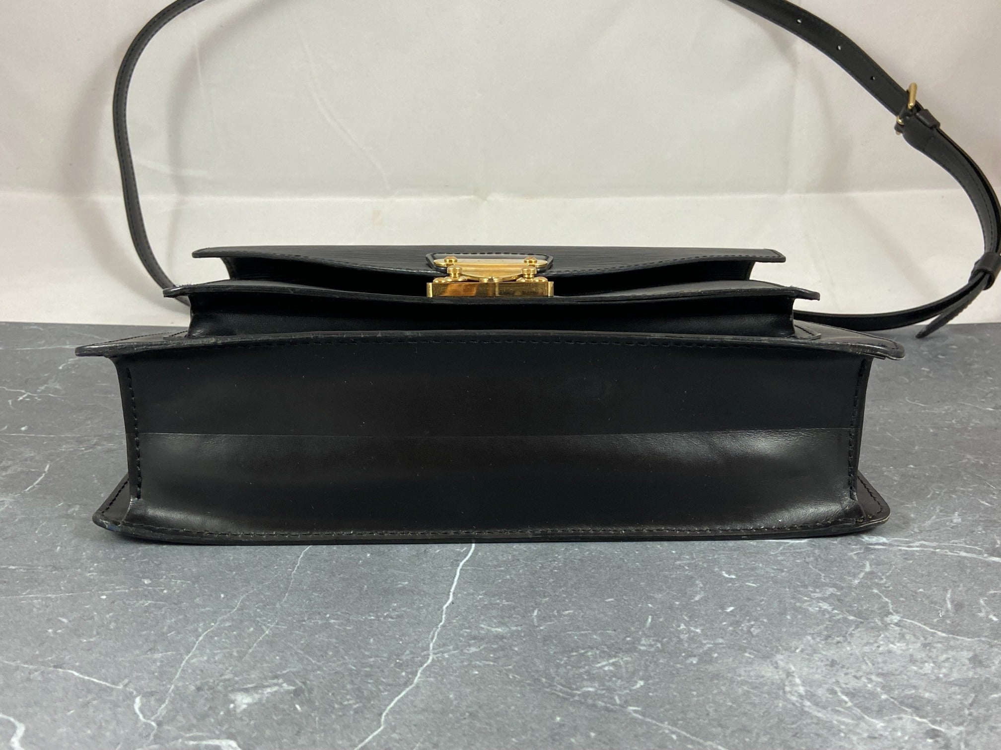 Louis Vuitton Monceau 28 Black Epi Leather