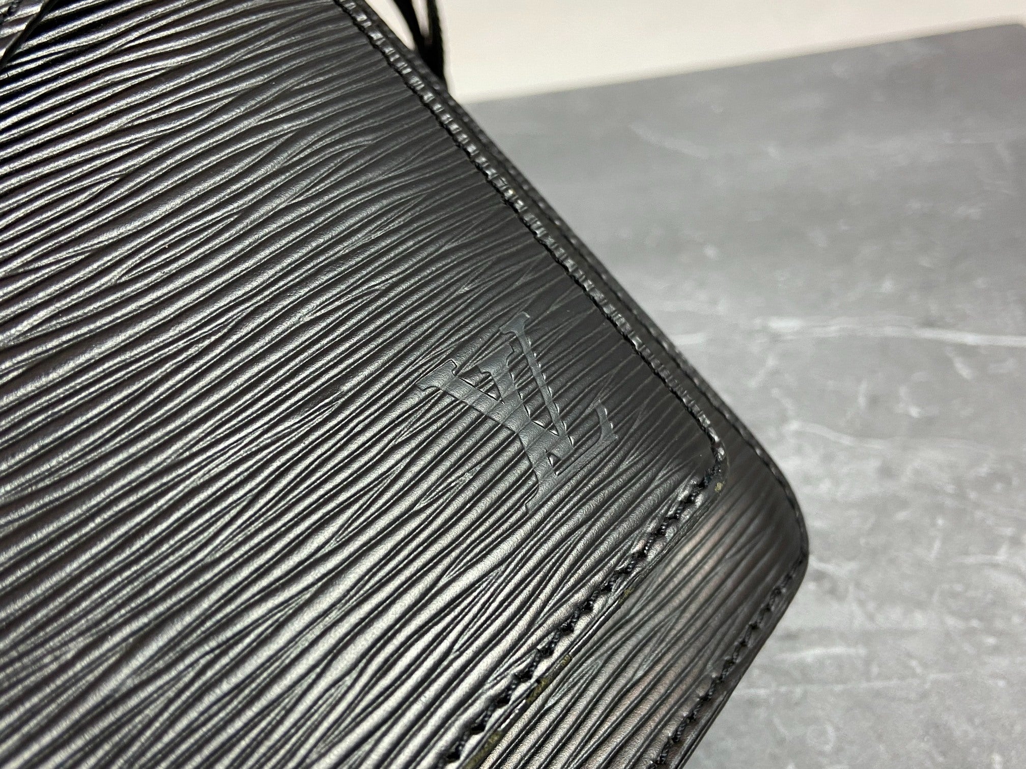 Louis Vuitton Monceau 28 Black Epi Leather