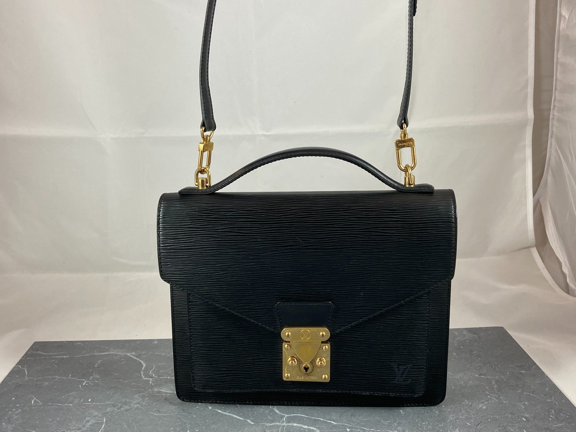 Louis Vuitton Monceau 28 Black Epi Leather