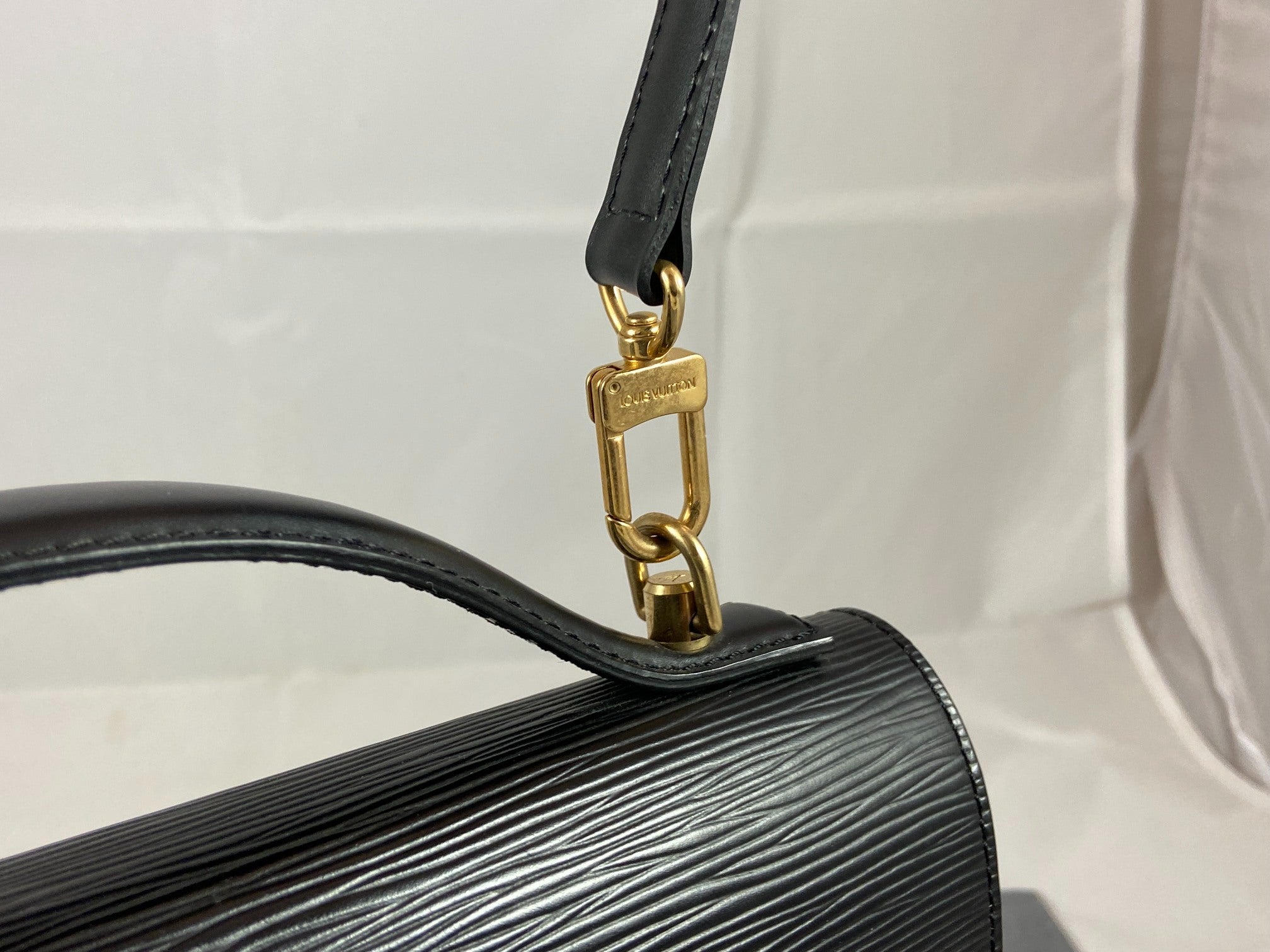 Louis Vuitton Monceau 28 Black Epi Leather