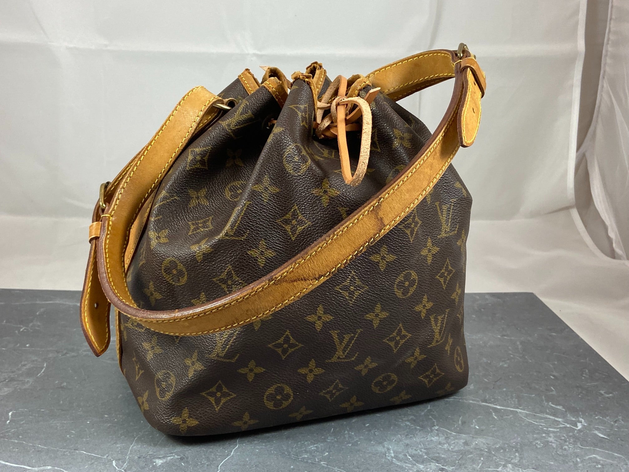 Louis Vuitton Sac Noé Petit Monogram Canvas