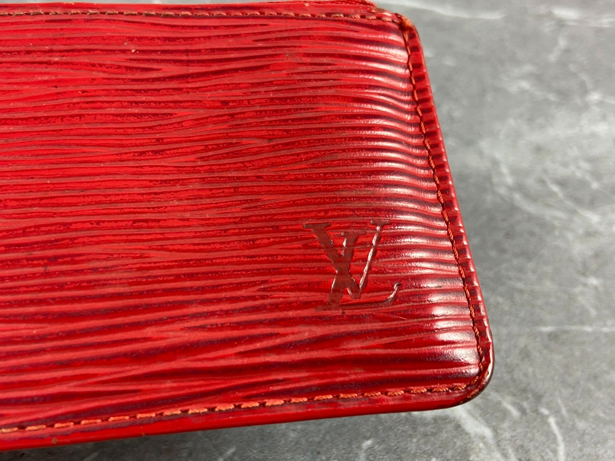 Louis Vuitton Pochette Cles Key Pouch Red Epi Leather