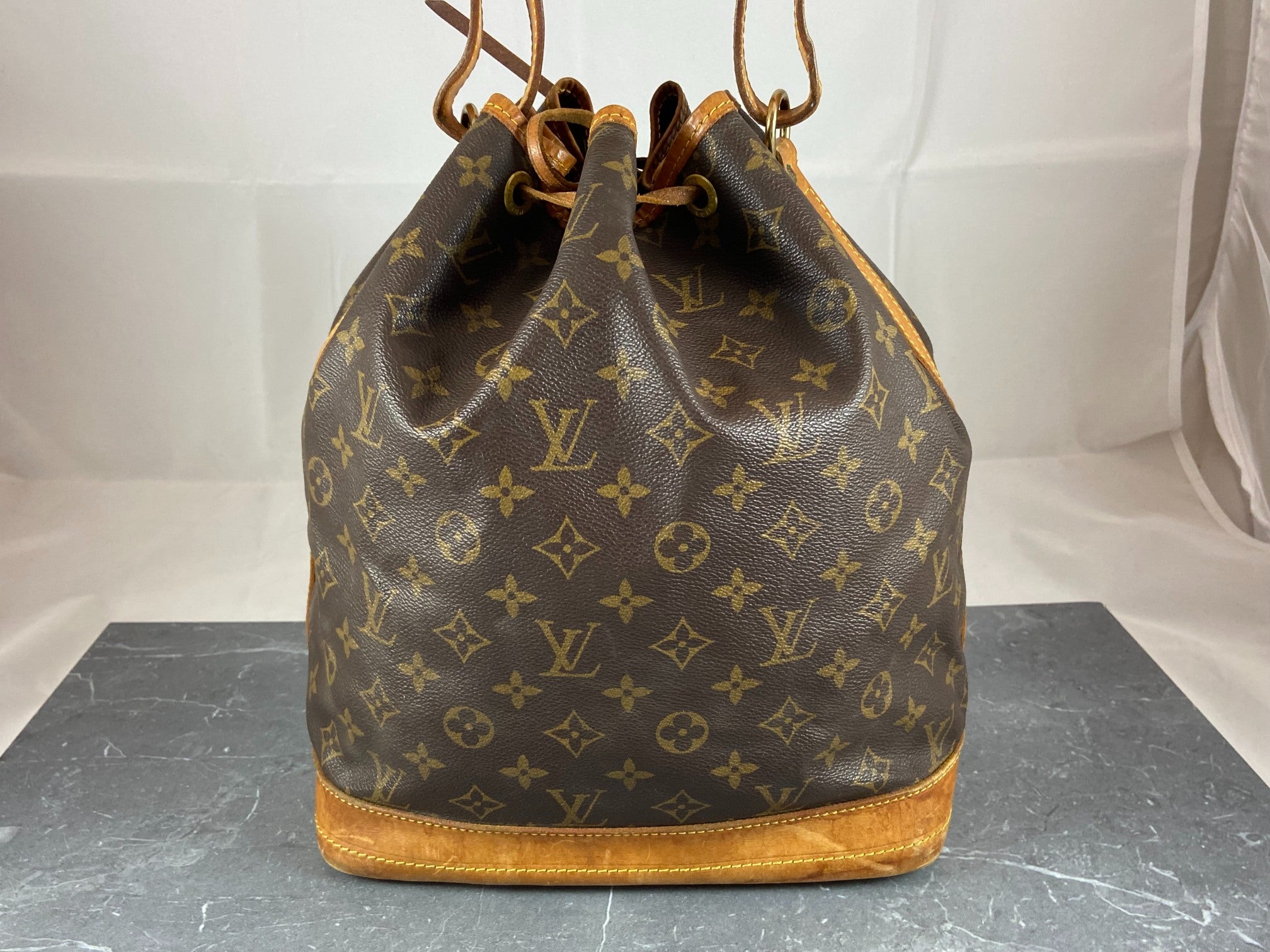Louis Vuitton Sac Noé Grand Monogram Canvas