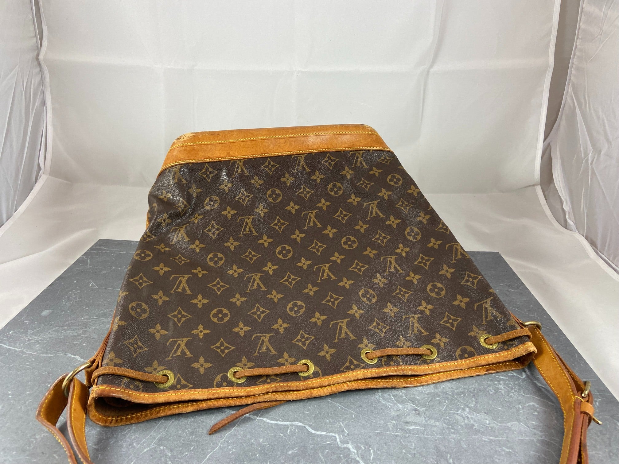 Louis Vuitton Sac Noé Grand Monogram Canvas