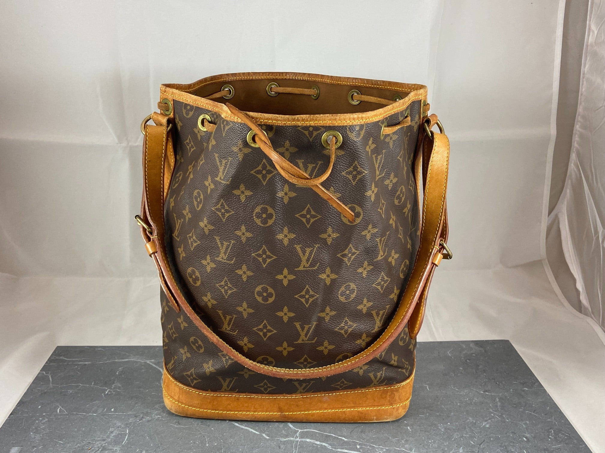 Louis Vuitton Sac Noé Grand Monogram Canvas