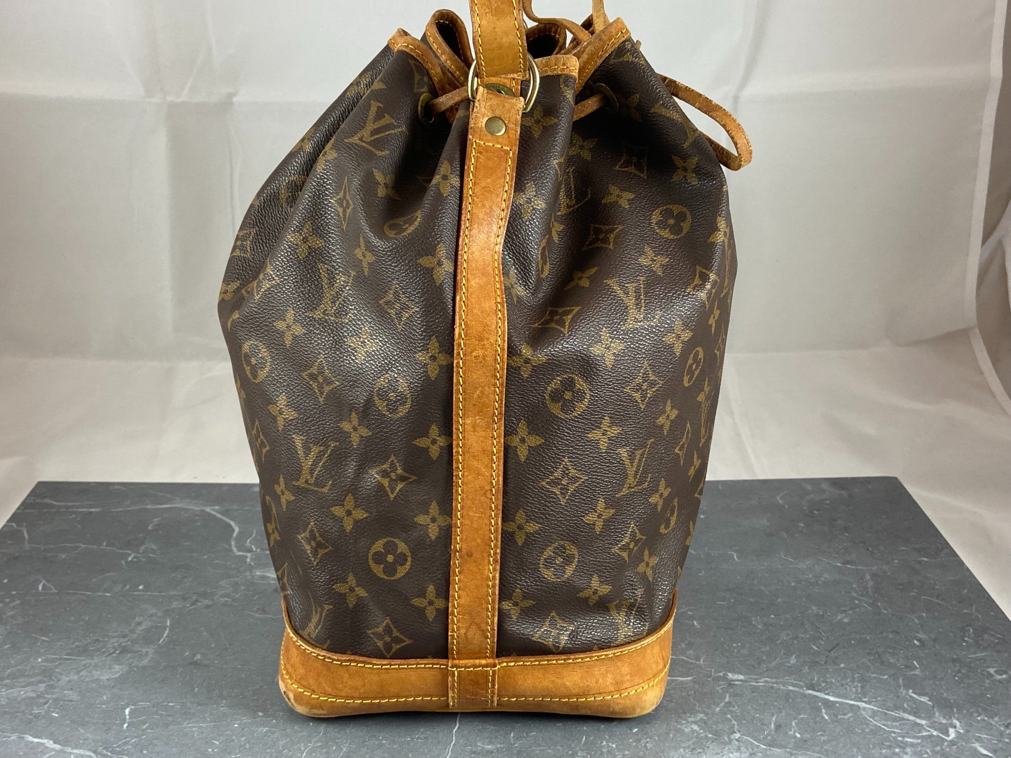 Louis Vuitton Sac Noé Grand Monogram Canvas