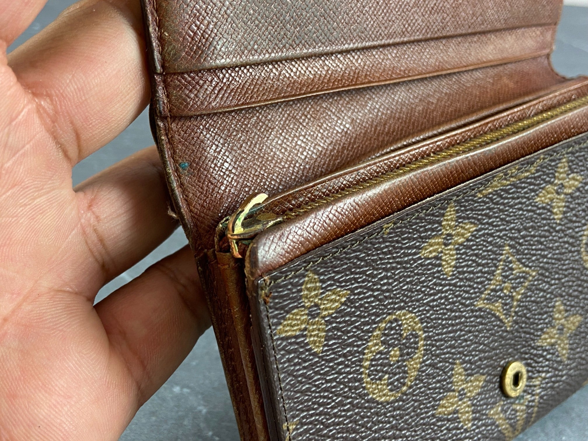Louis Vuitton Porte-Monnaie Tresor Monogram Canvas