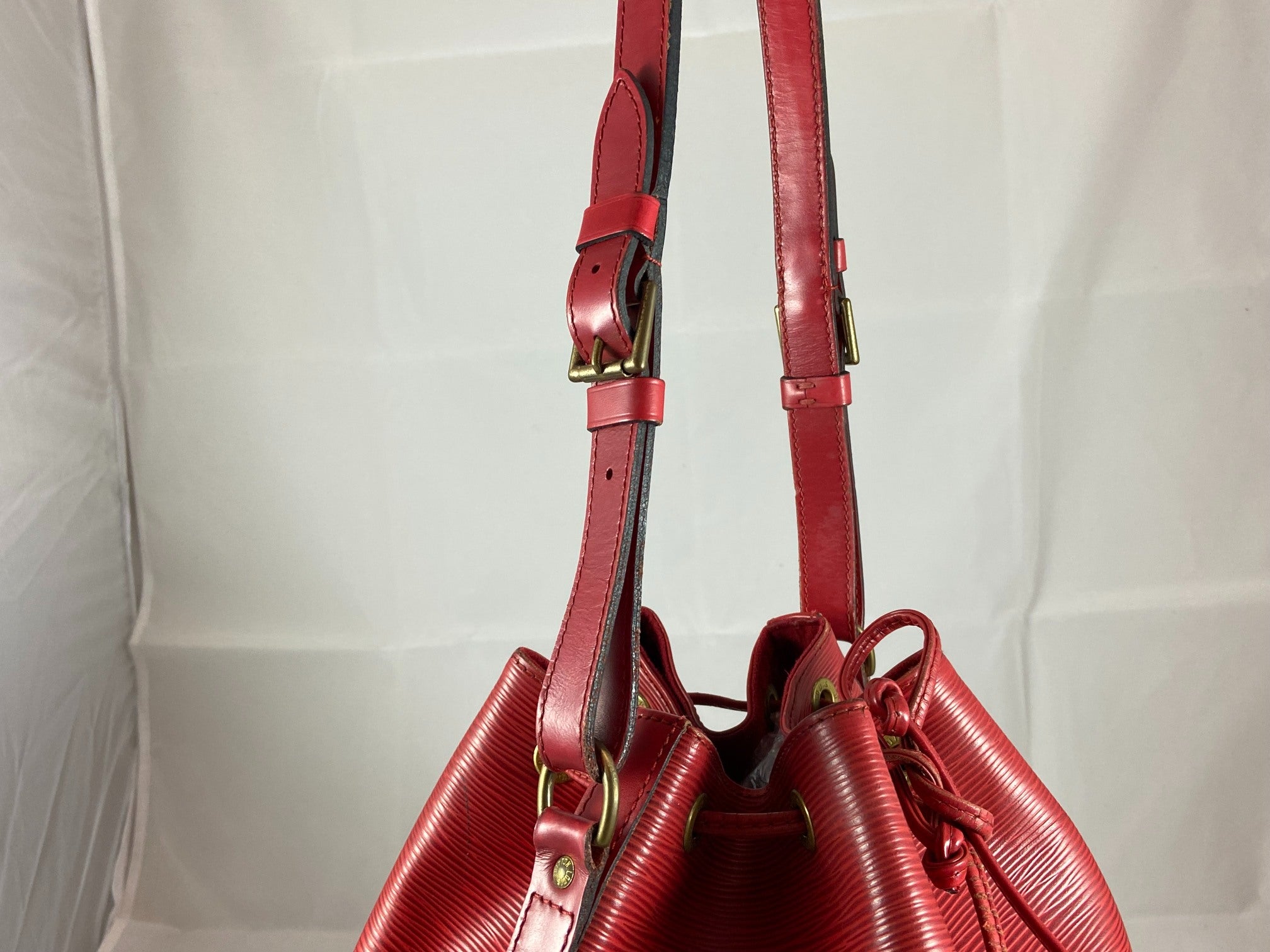 Louis Vuitton Sac Noé Grand Red Epi Leather