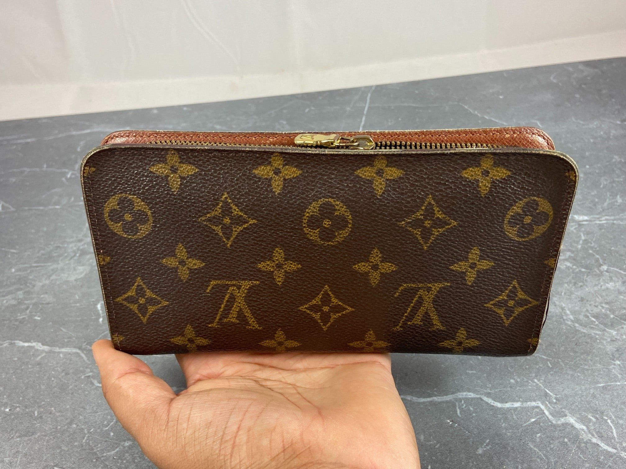 Louis Vuitton Zippy Wallet Monogram Canvas