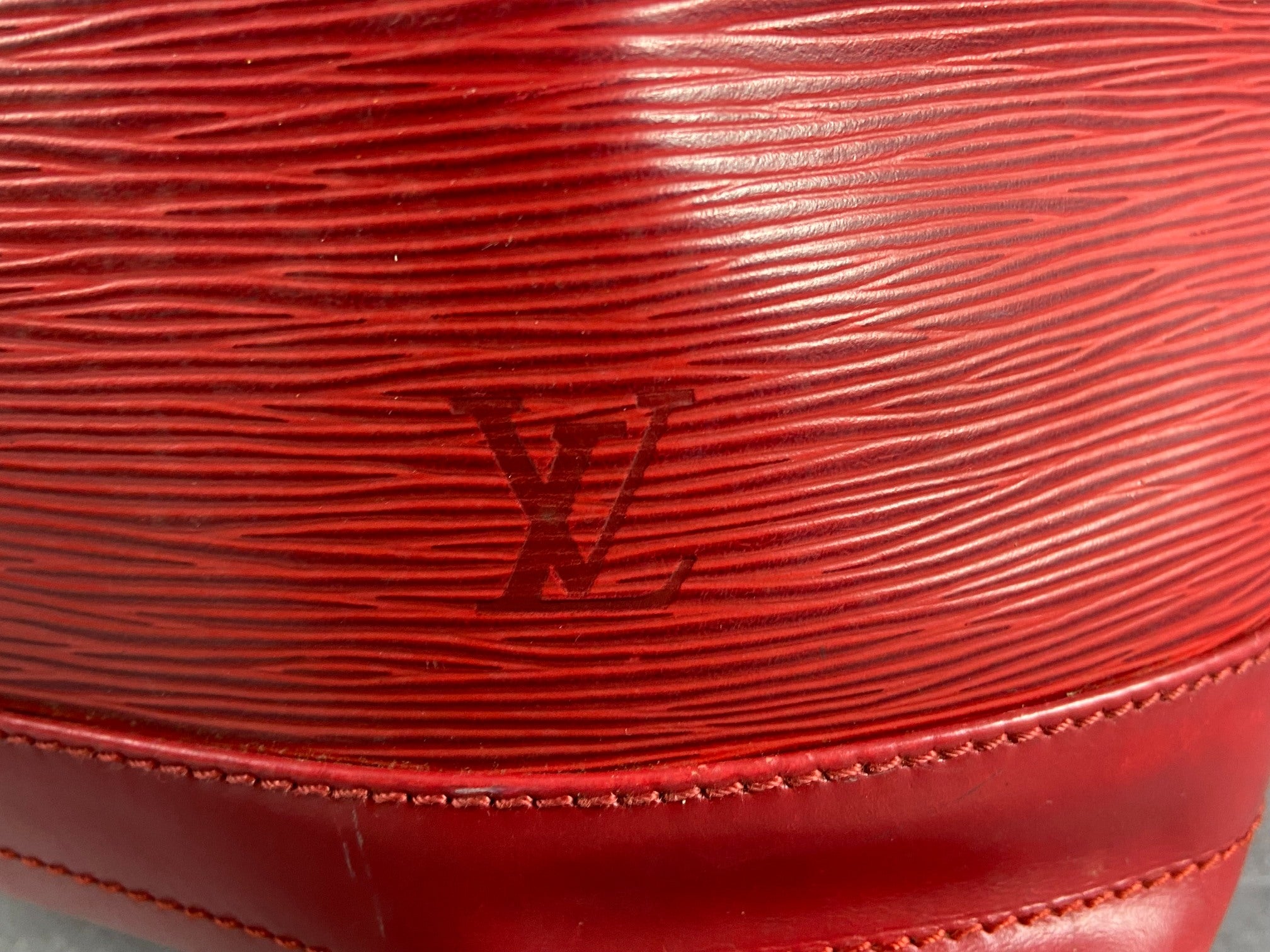 Louis Vuitton Sac Noé Grand Red Epi Leather