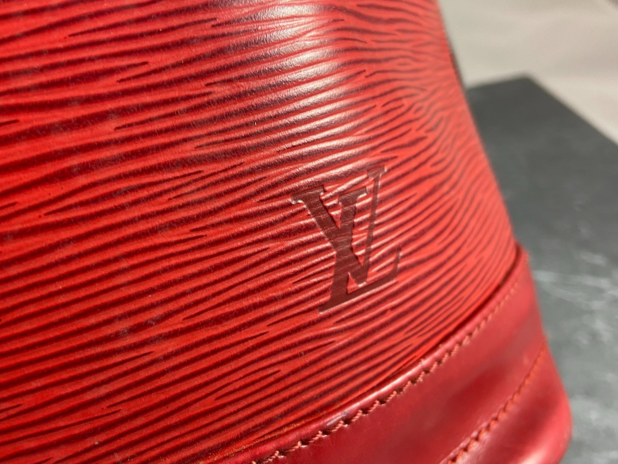 Louis Vuitton Sac Noé Grand Red Epi Leather