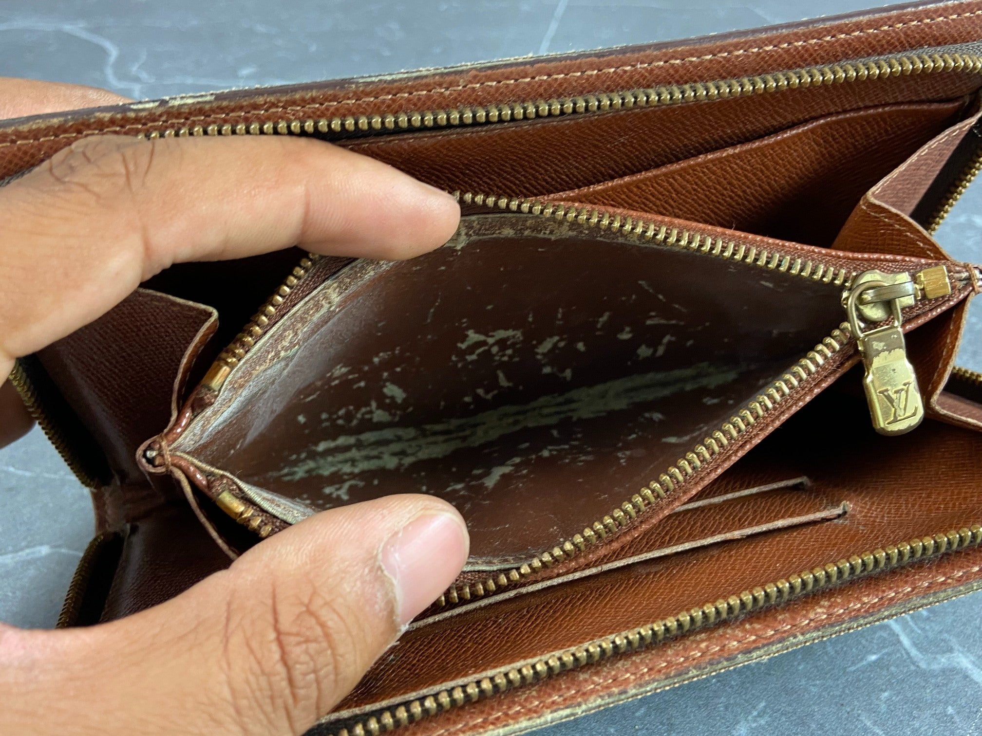 Louis Vuitton Zippy Wallet Monogram Canvas