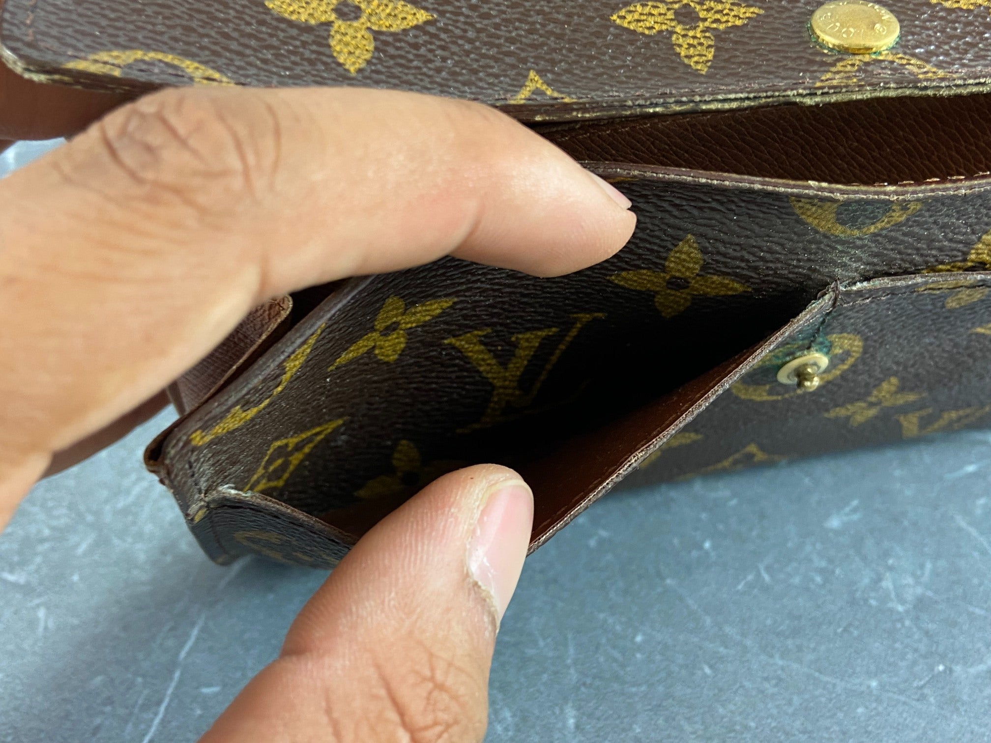 Louis Vuitton Sarah Wallet Monogram Canvas