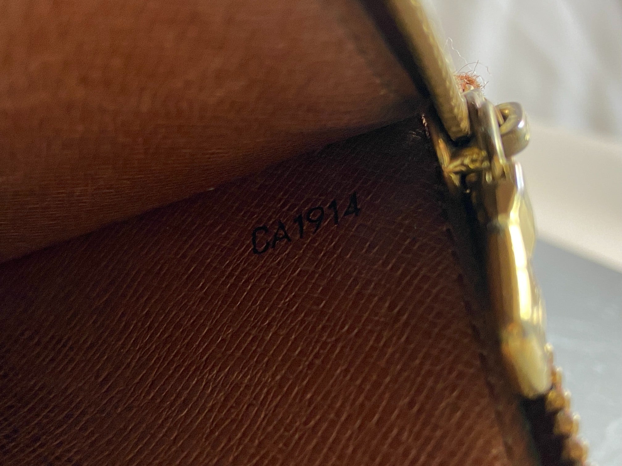 Louis Vuitton Sarah Wallet Monogram Canvas