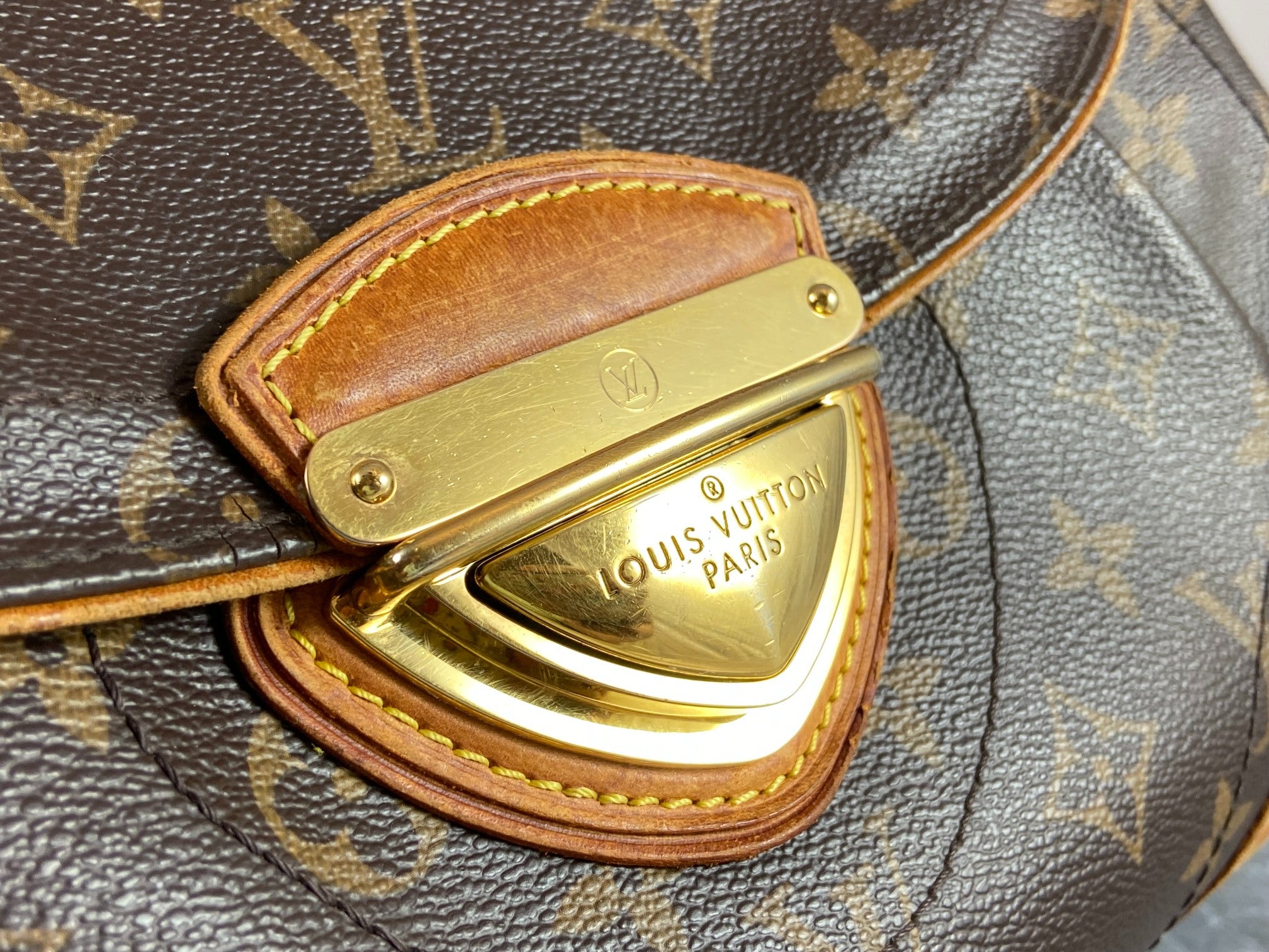 Louis Vuitton Beverly MM Hand / Hobo Bag Monogram Canvas