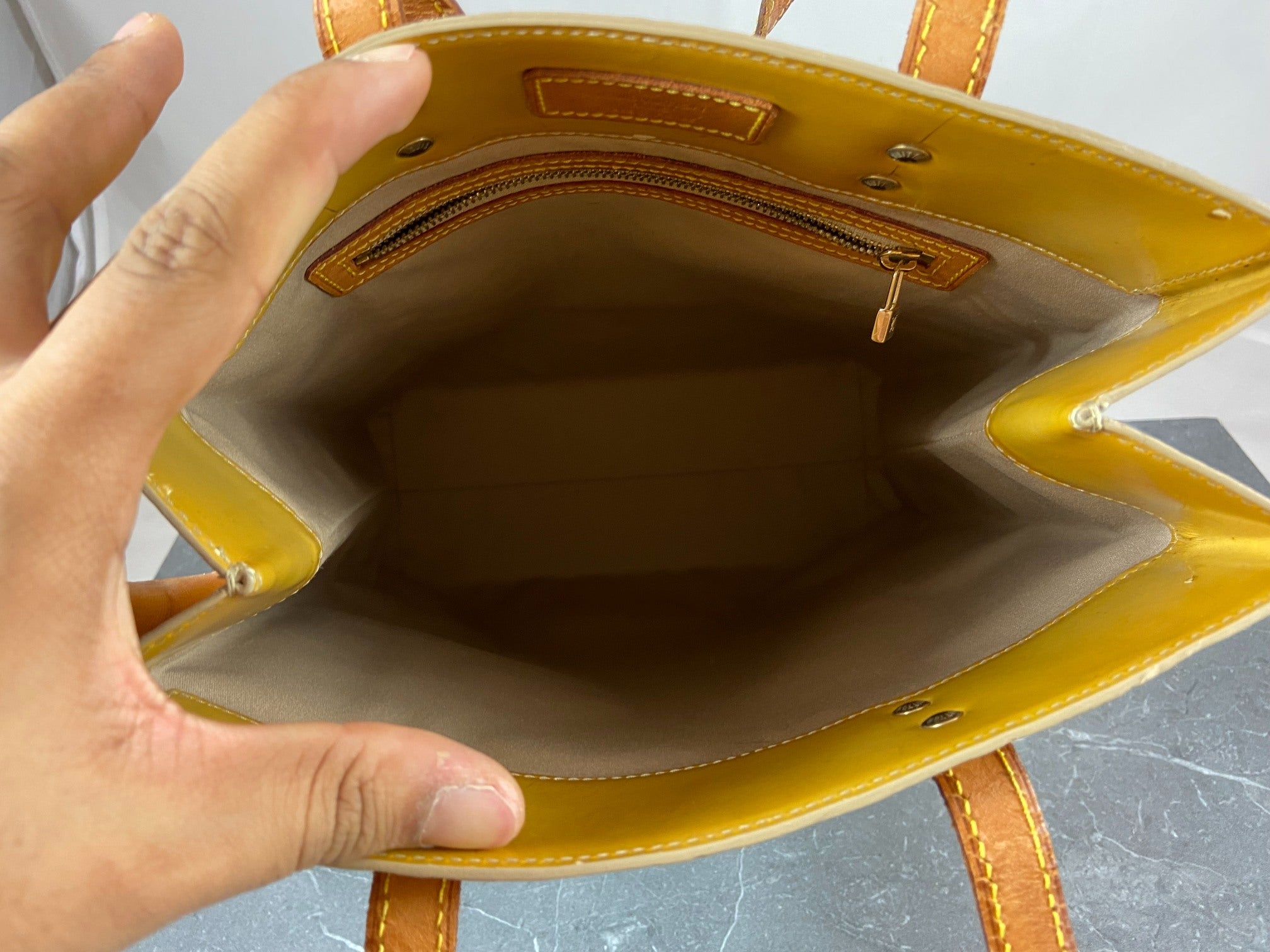 Louis Vuitton Reade MM Yellow Vernis Leather