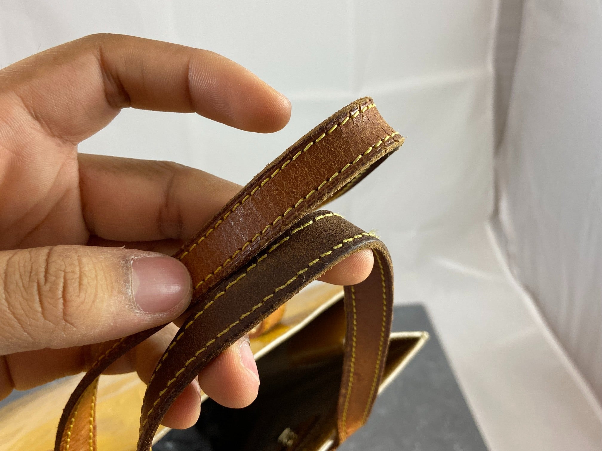 Louis Vuitton Reade MM Yellow Vernis Leather