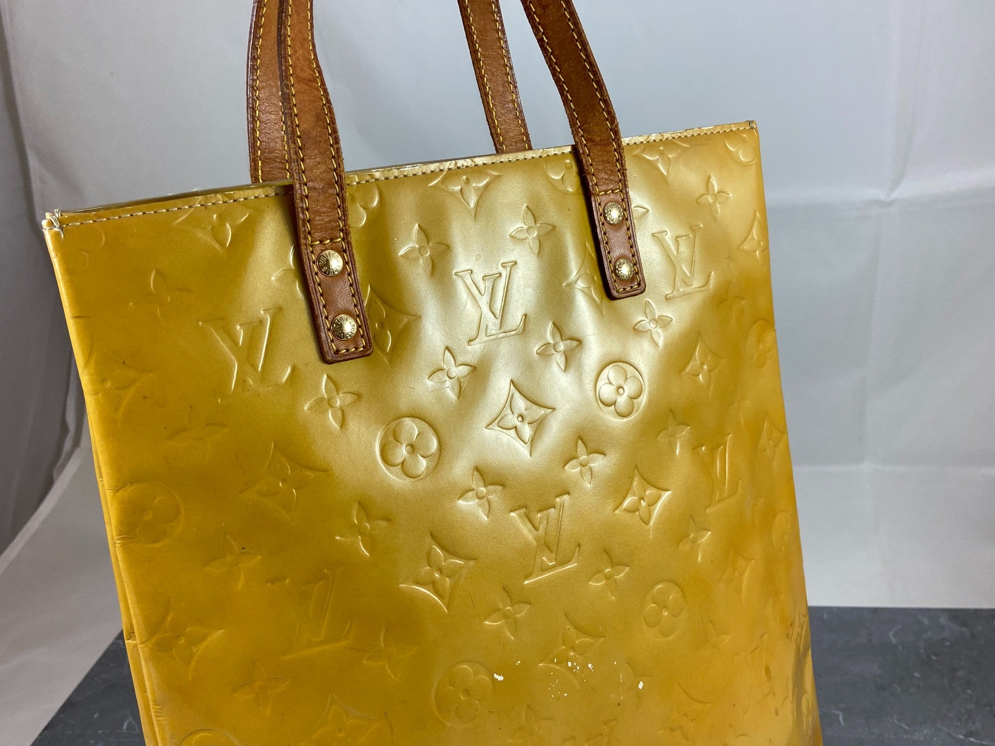 Louis Vuitton Reade MM Yellow Vernis Leather