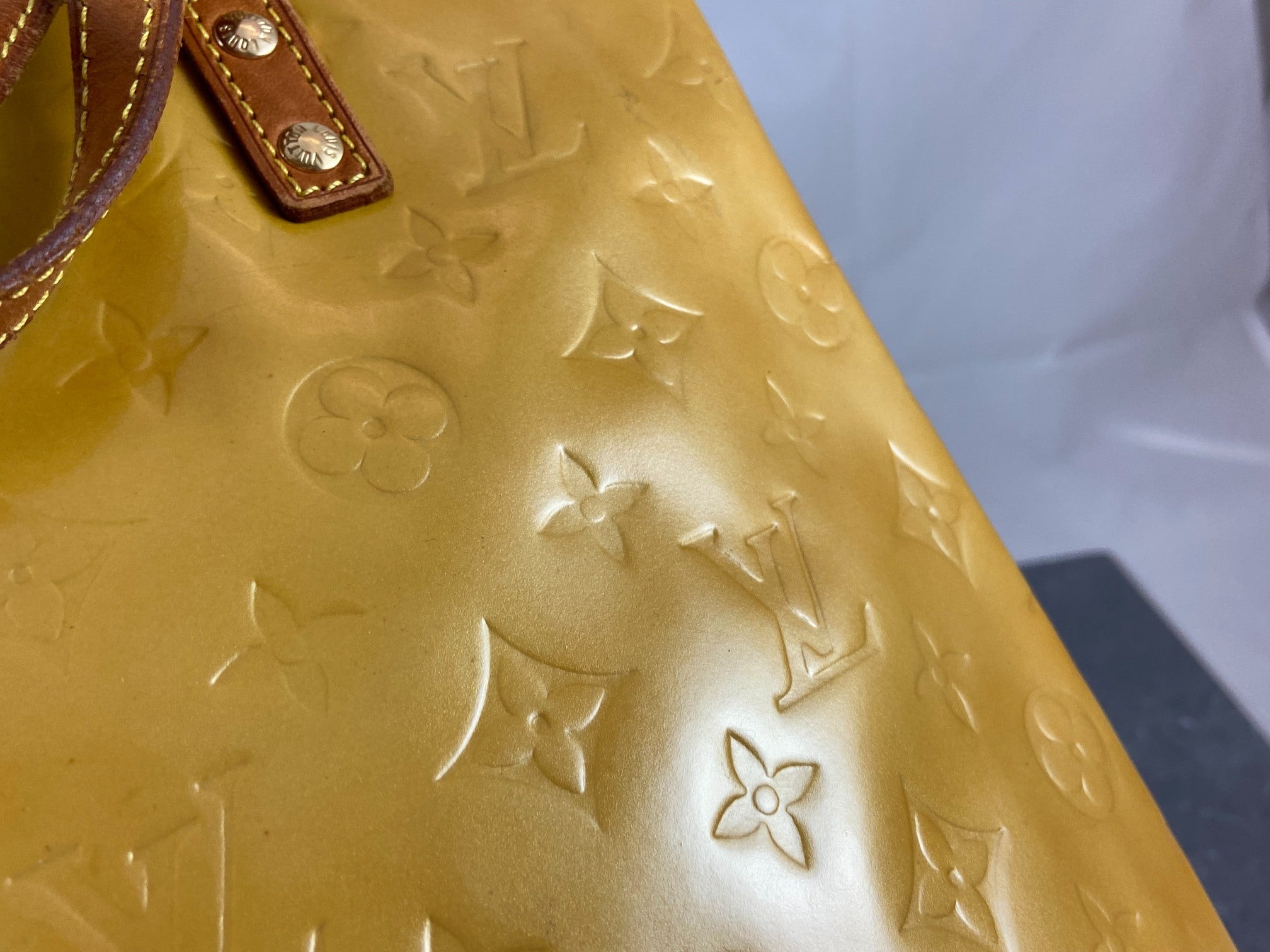 Louis Vuitton Reade MM Yellow Vernis Leather