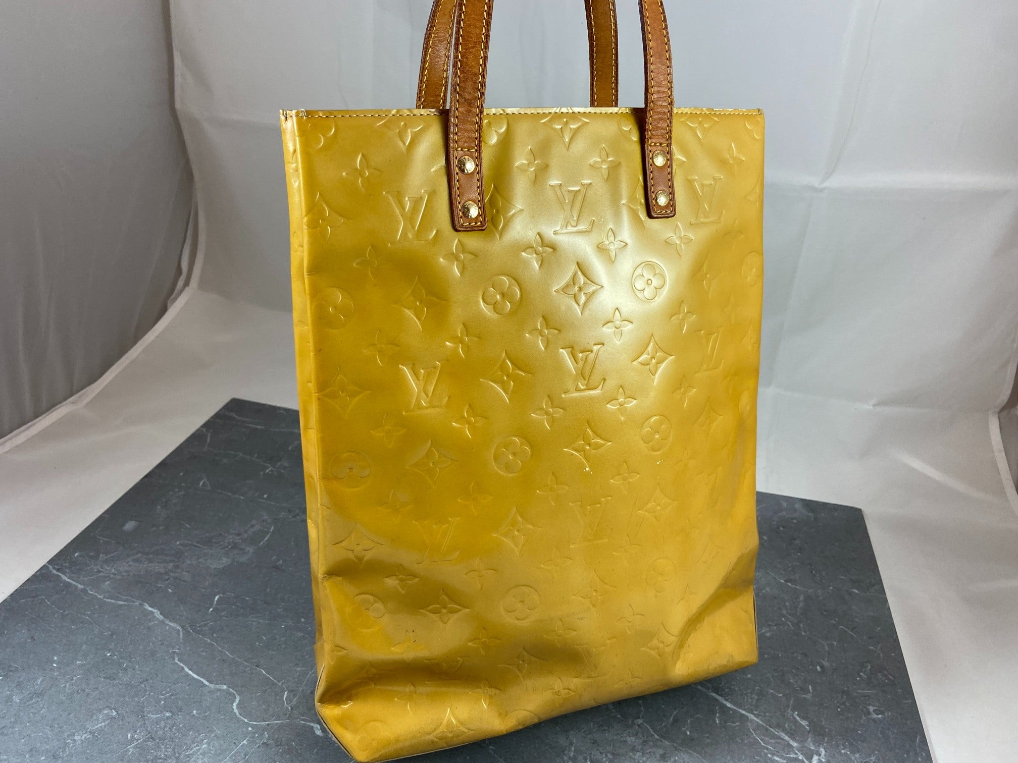 Louis Vuitton Reade MM Yellow Vernis Leather