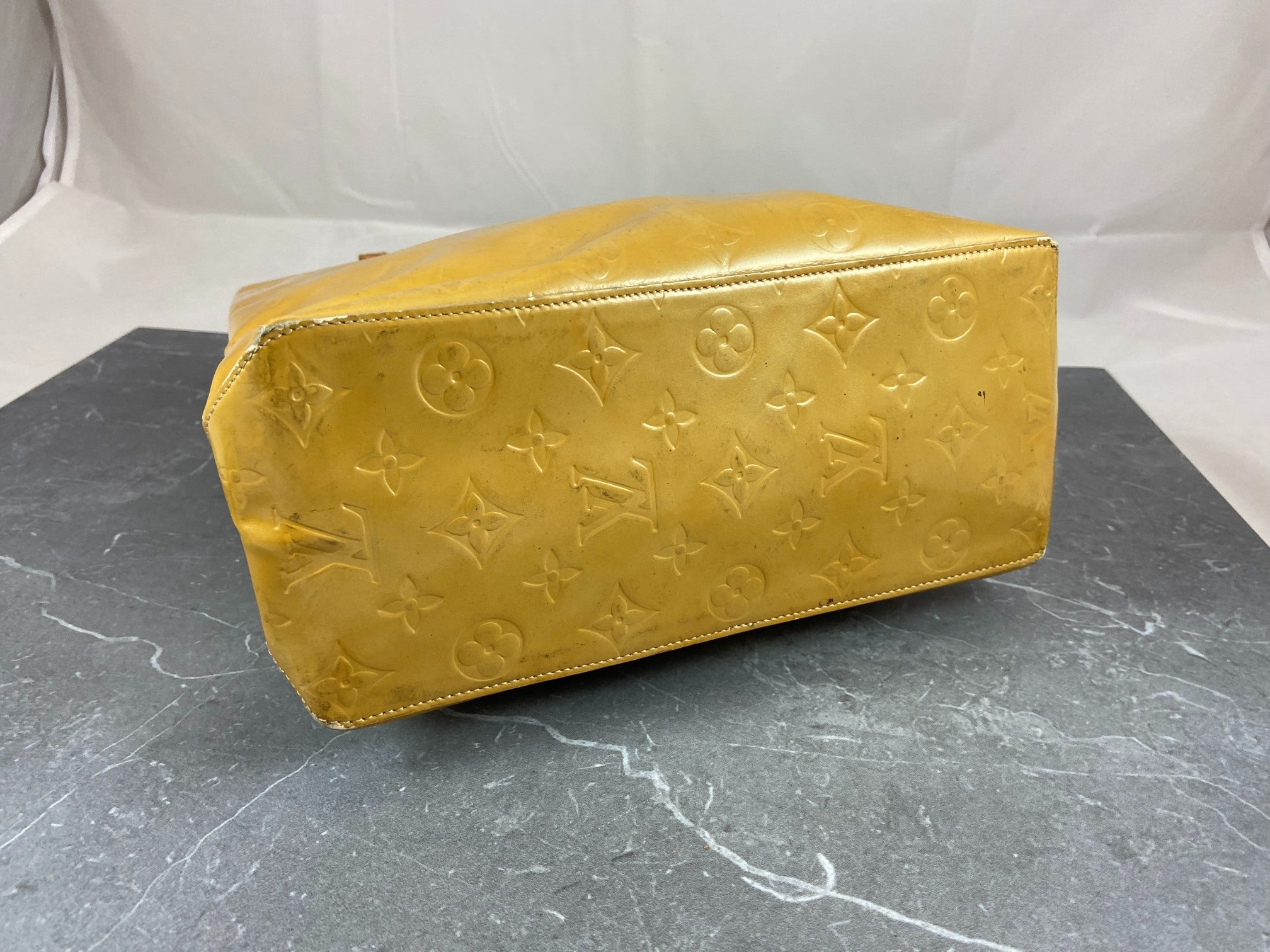 Louis Vuitton Reade MM Yellow Vernis Leather