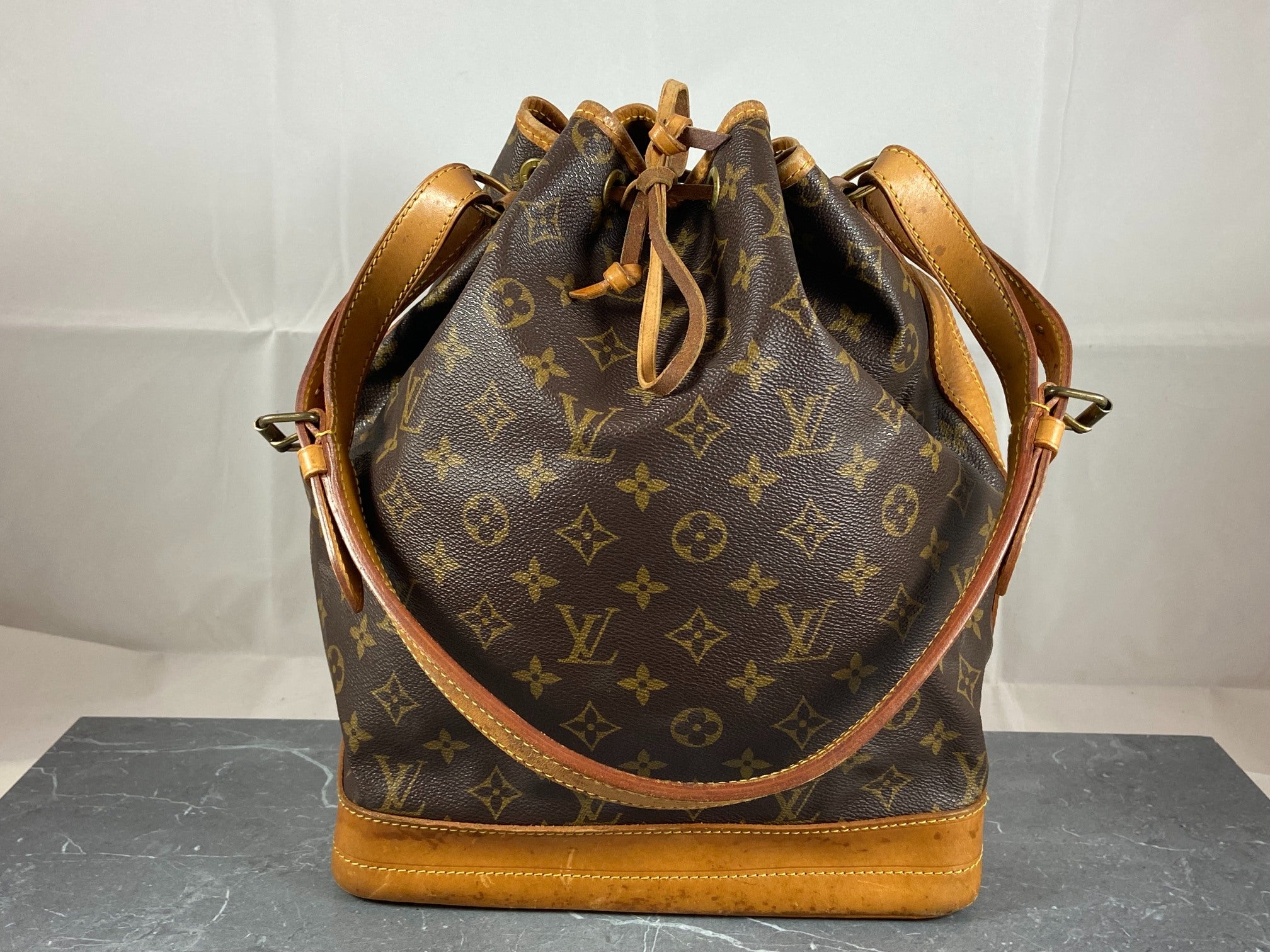 Louis Vuitton Sac Noé Grand Monogram Canvas