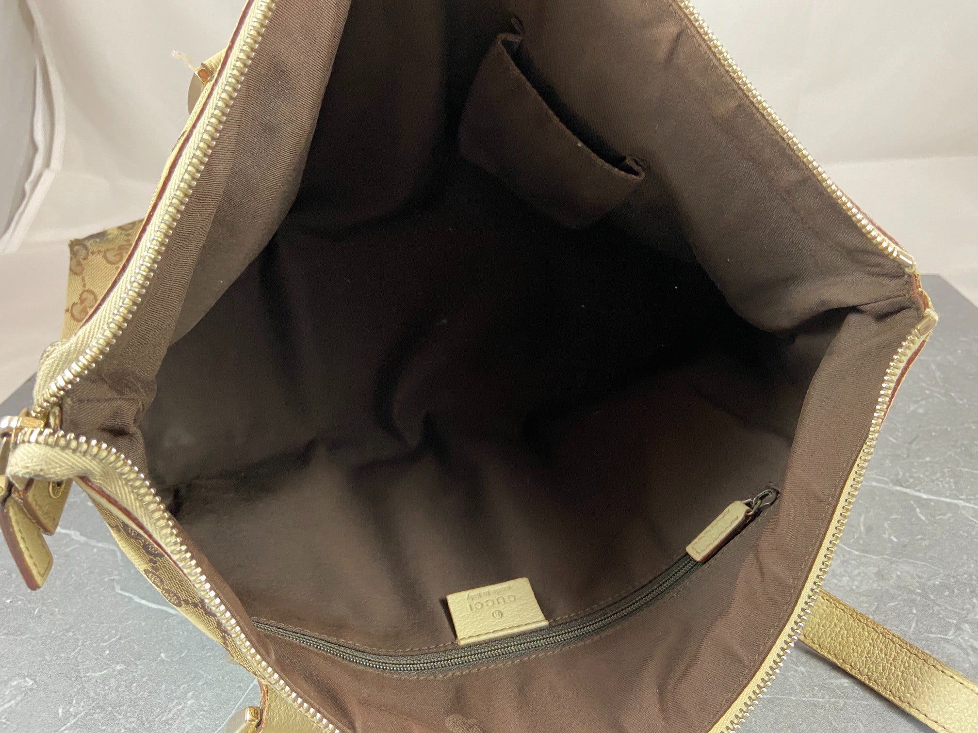 Gucci Abbey Hand / Shopper Bag Grey GG Monogram