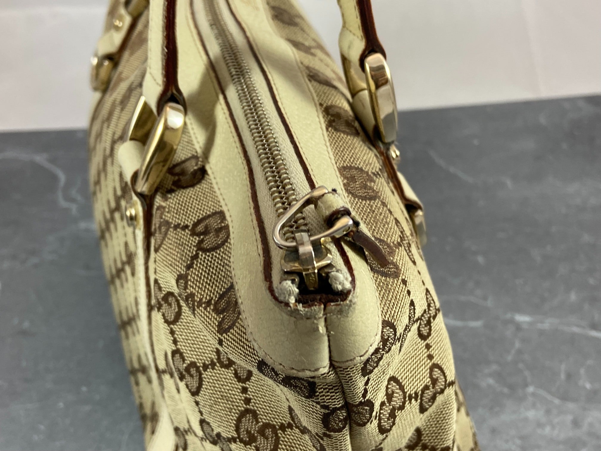 Gucci Abbey Hand / Shopper Bag Grey GG Monogram