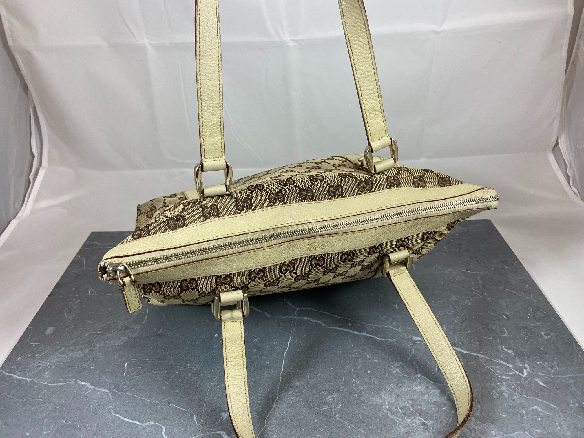 Gucci Abbey Hand / Shopper Bag Grey GG Monogram