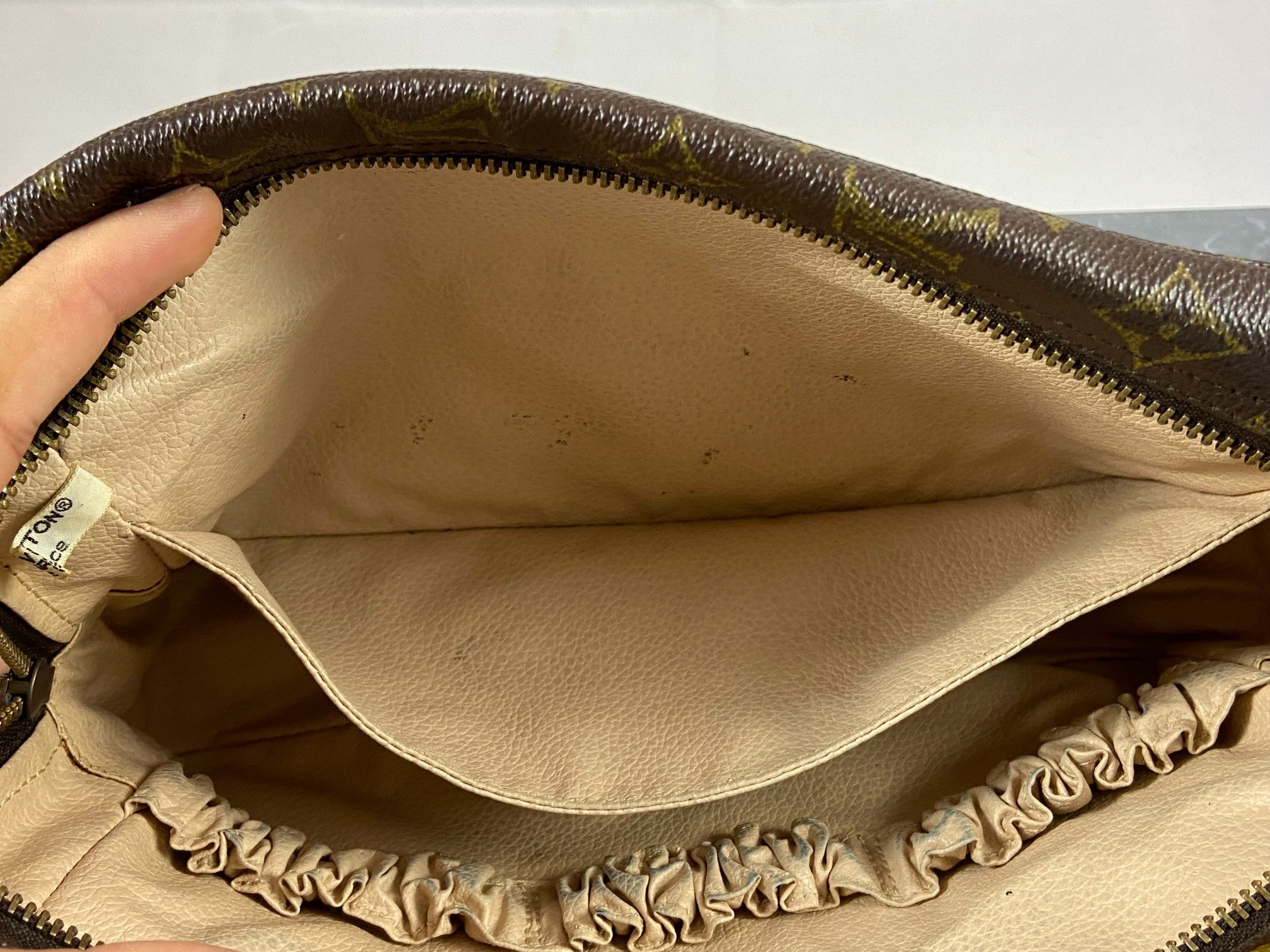Louis Vuitton Trousse Toilette 28 Monogram Canvas
