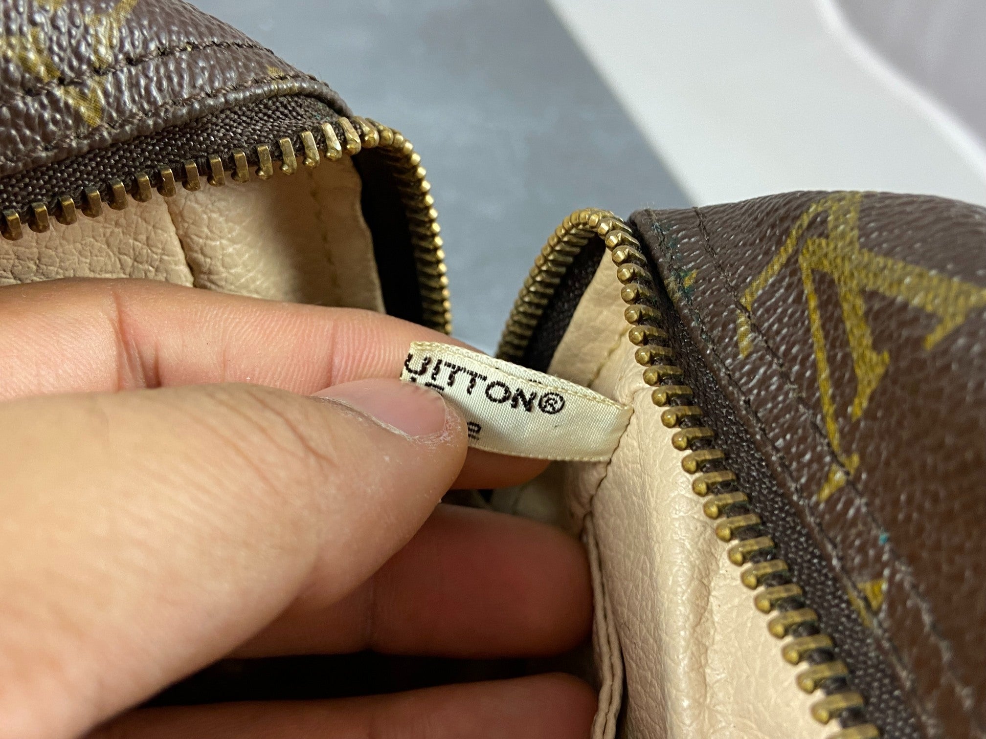 Louis Vuitton Trousse Toilette 28 Monogram Canvas
