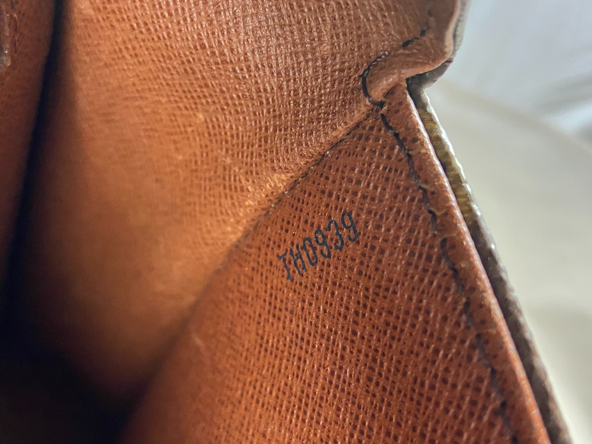 Louis Vuitton Saint Cloud GM Shoulder Bag Monogram Canvas