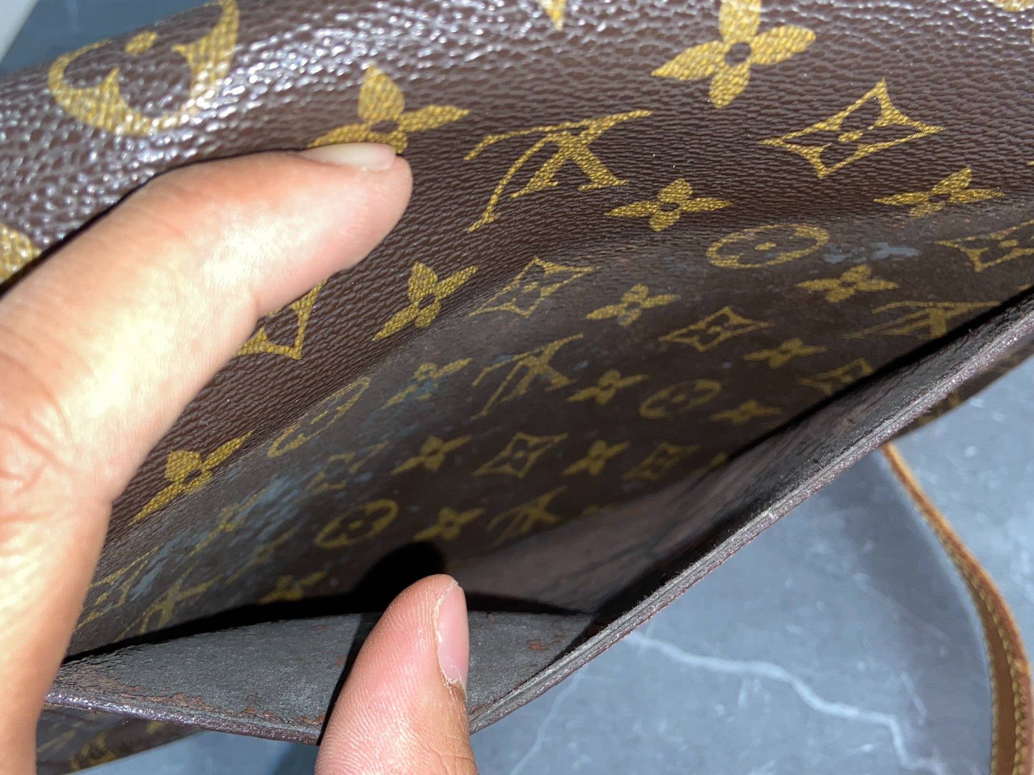 Louis Vuitton Saint Cloud GM Shoulder Bag Monogram Canvas