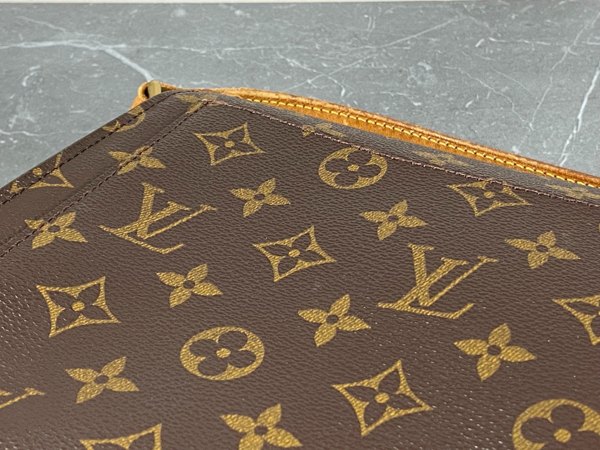 Louis Vuitton Saint Cloud GM Shoulder Bag Monogram Canvas