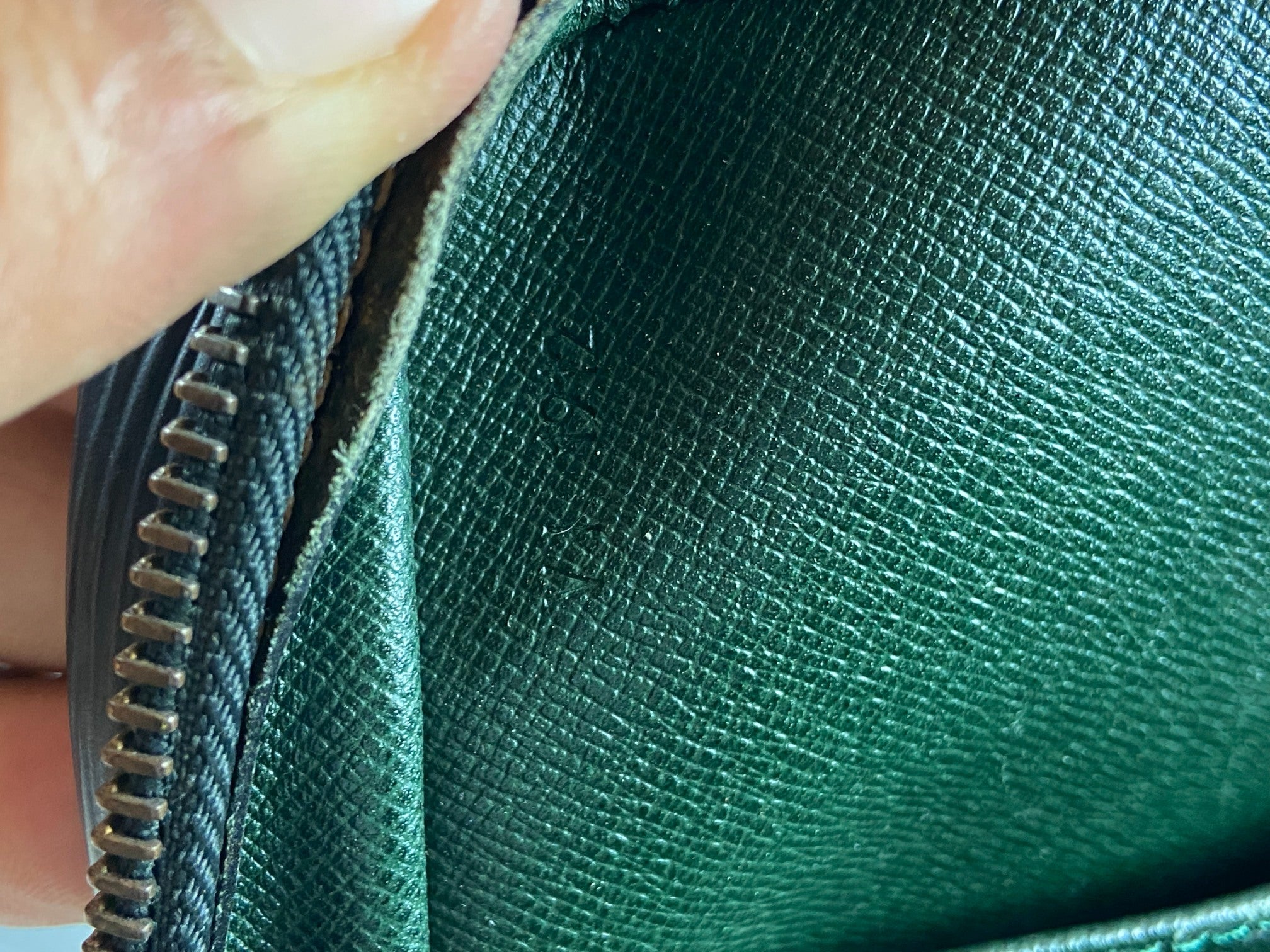 Louis Vuitton Porte Documents Voyage Black Epi Leather