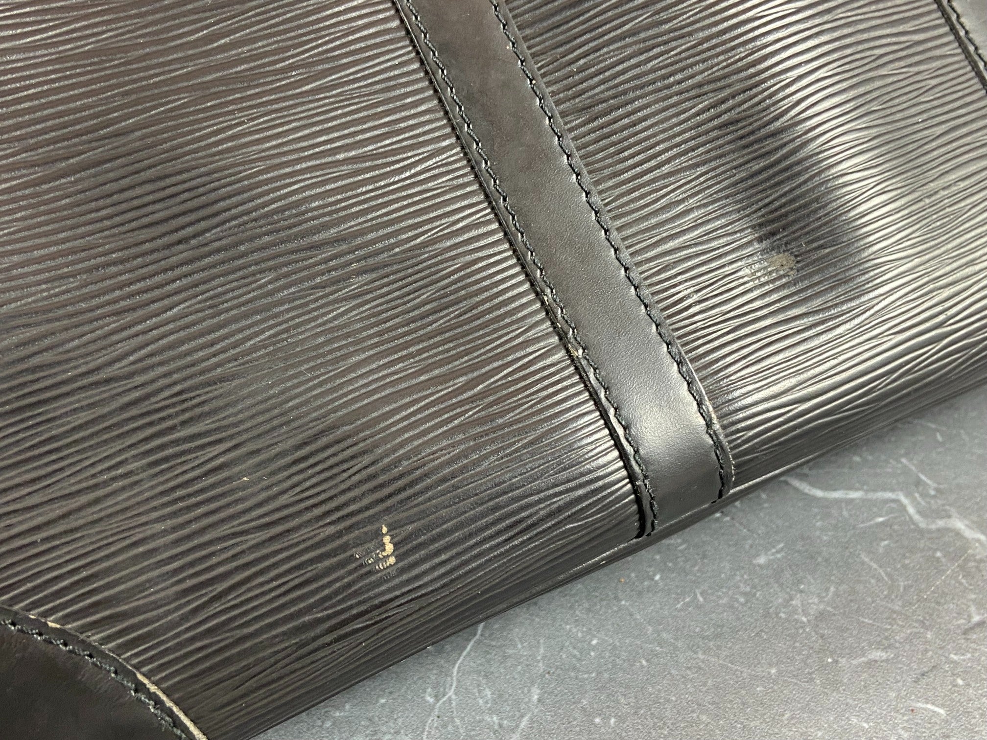 Louis Vuitton Porte Documents Voyage Black Epi Leather