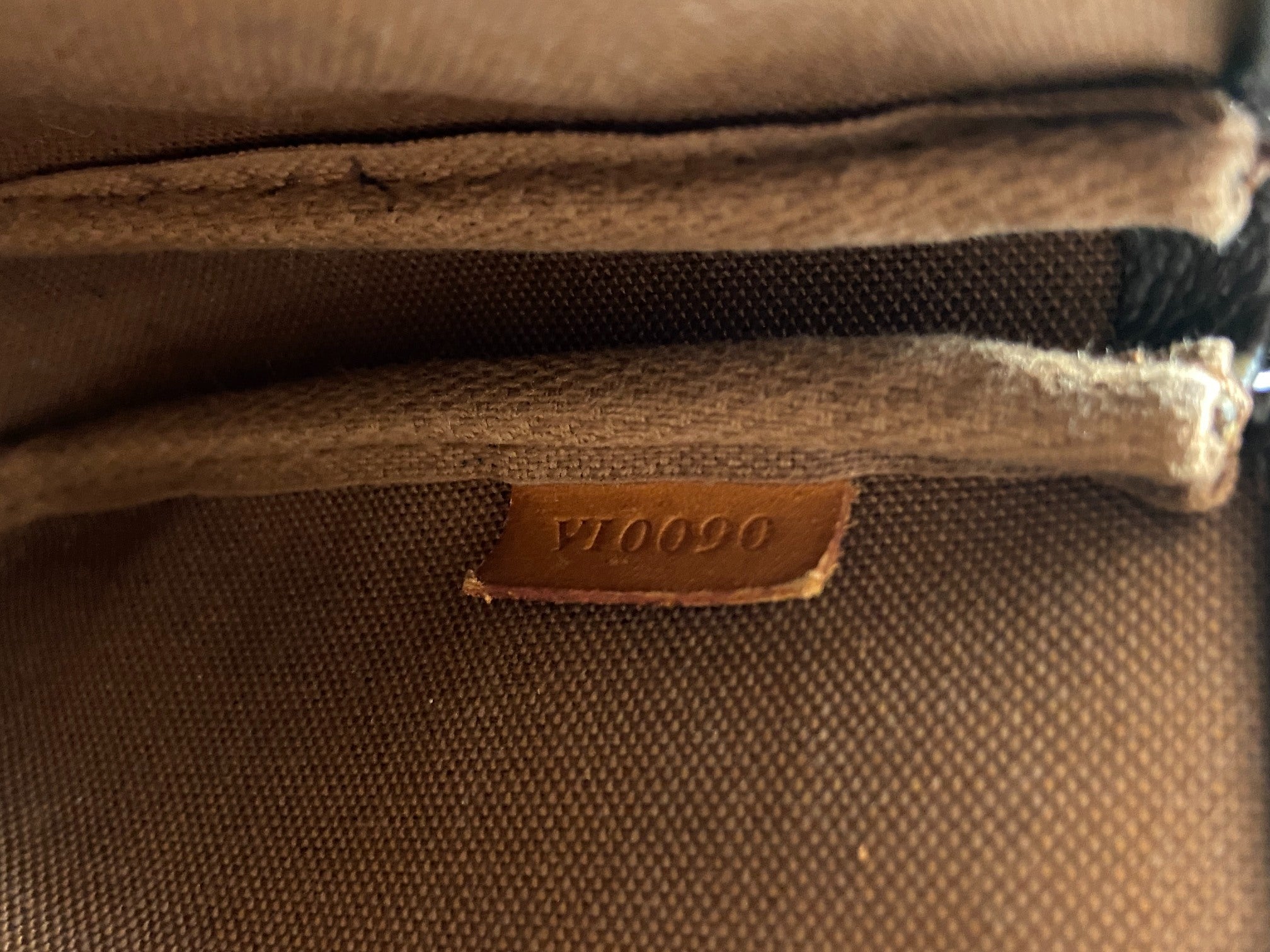 Louis Vuitton Pochette Accessoires Monogram Canvas