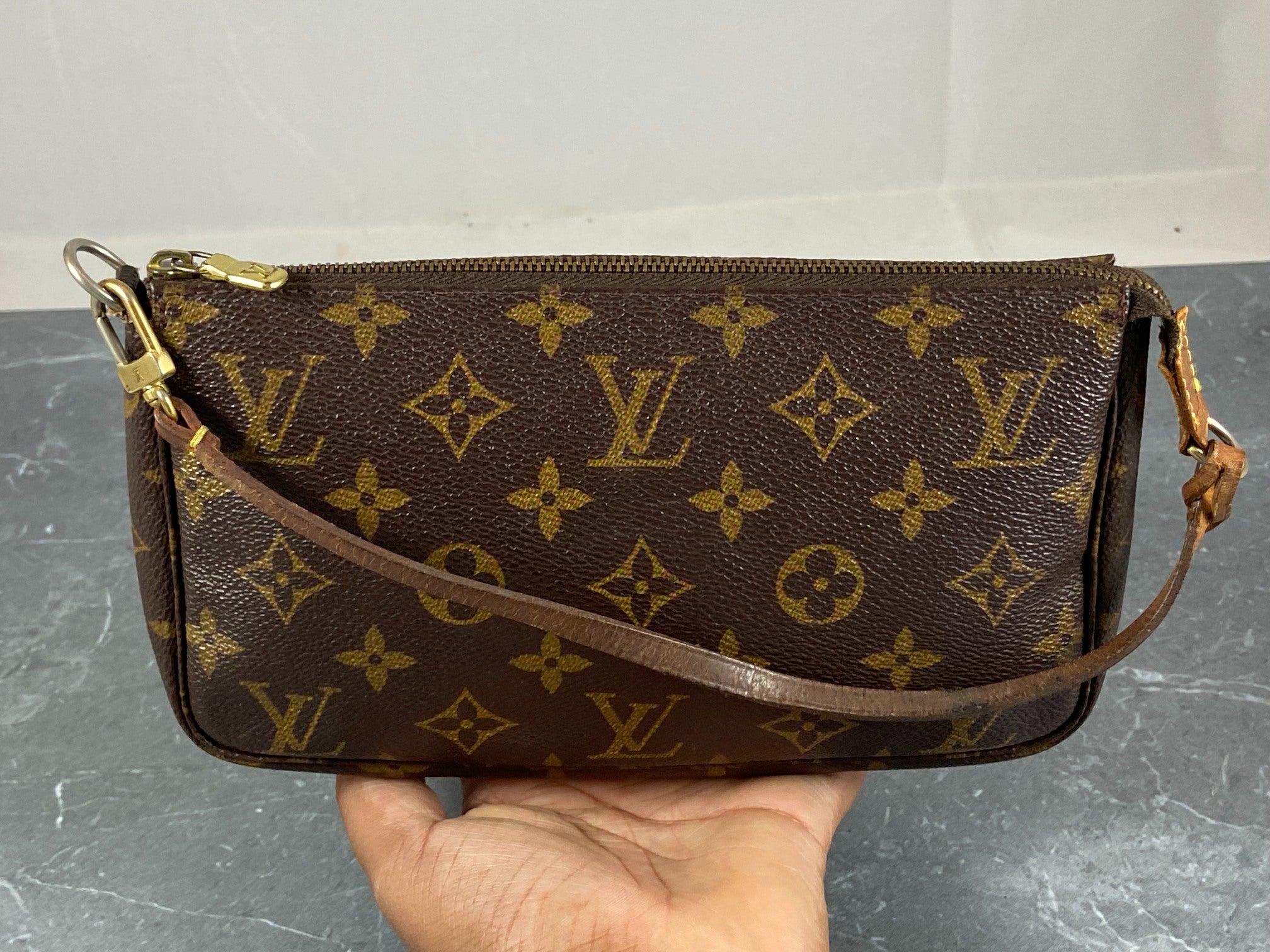 Louis Vuitton Pochette Accessoires Monogram Canvas