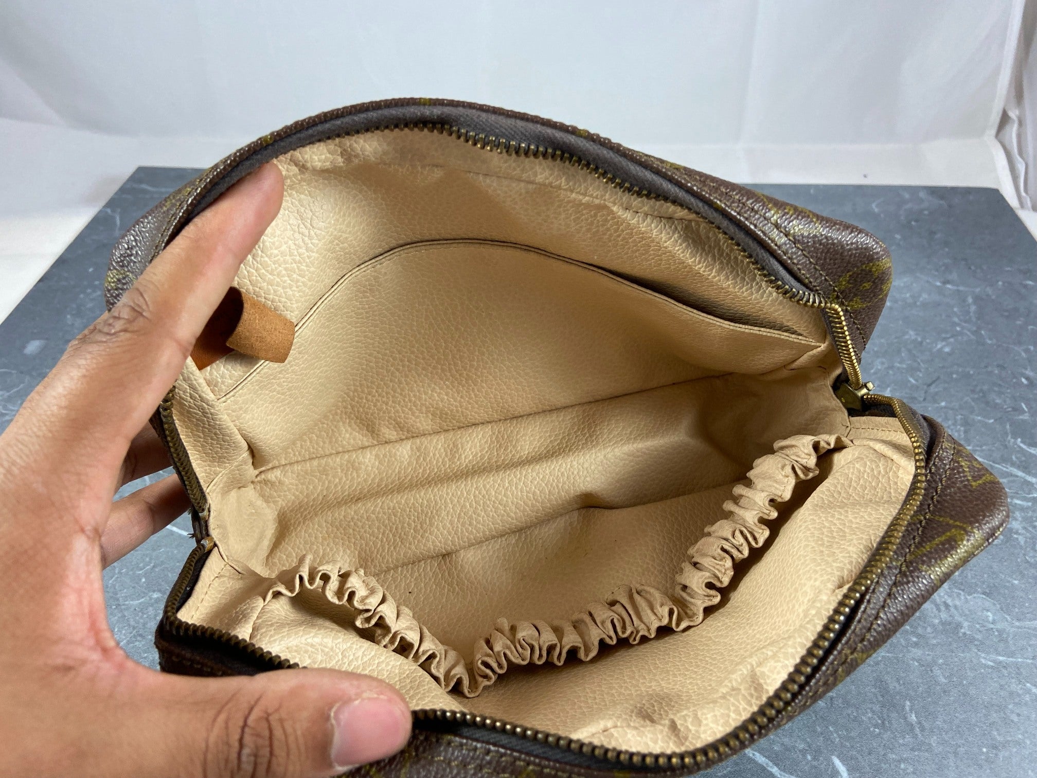 Louis Vuitton Trousse Toilette 23 Monogram Canvas