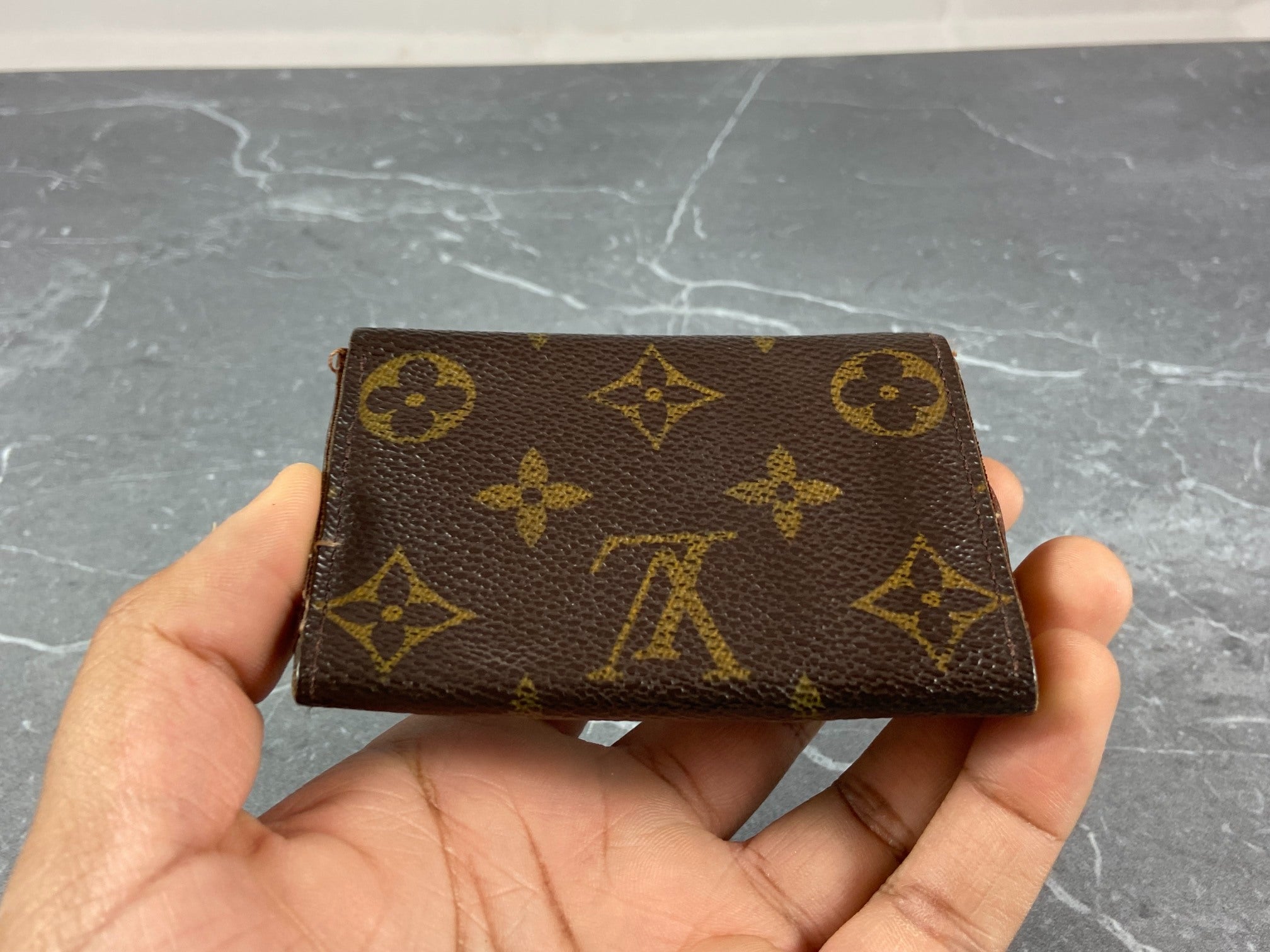 Louis Vuitton 6 Key Holder Monogram Canvas