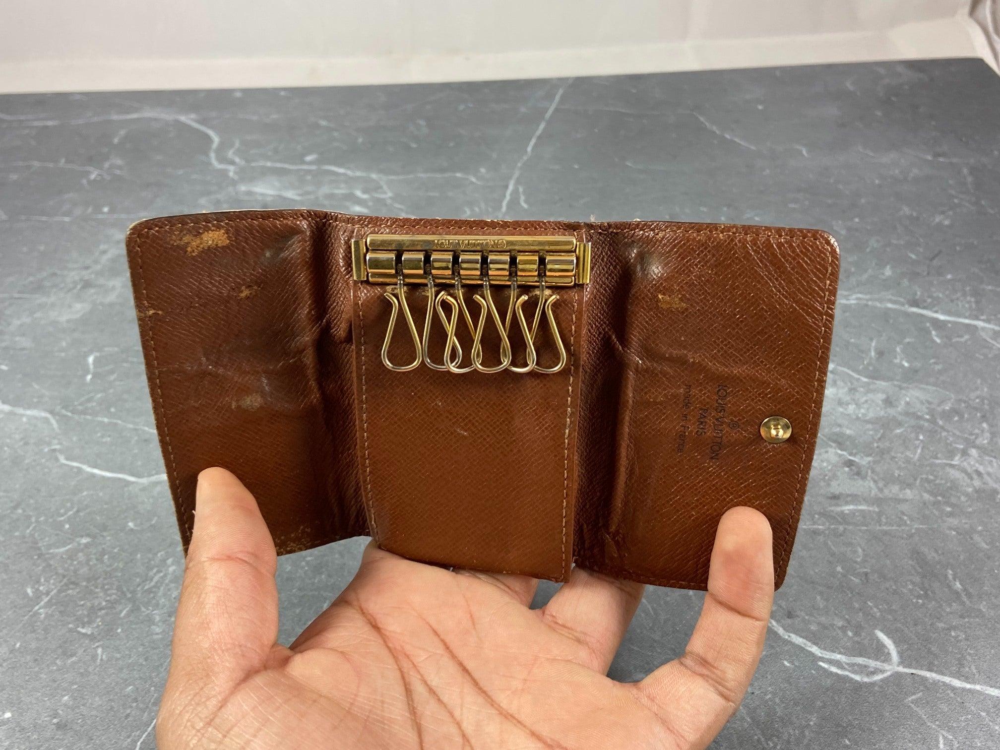 Louis Vuitton 6 Key Holder Monogram Canvas