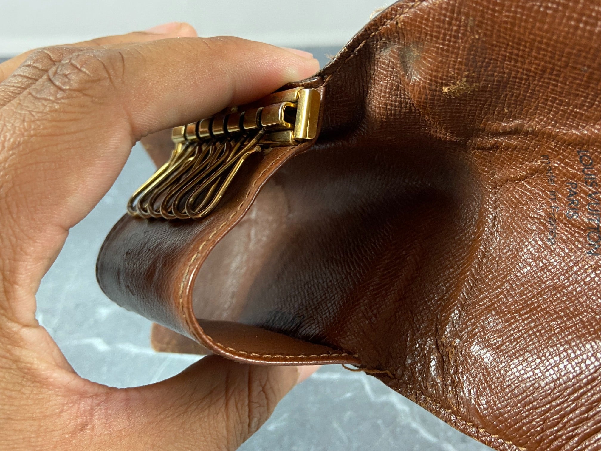 Louis Vuitton 6 Key Holder Monogram Canvas