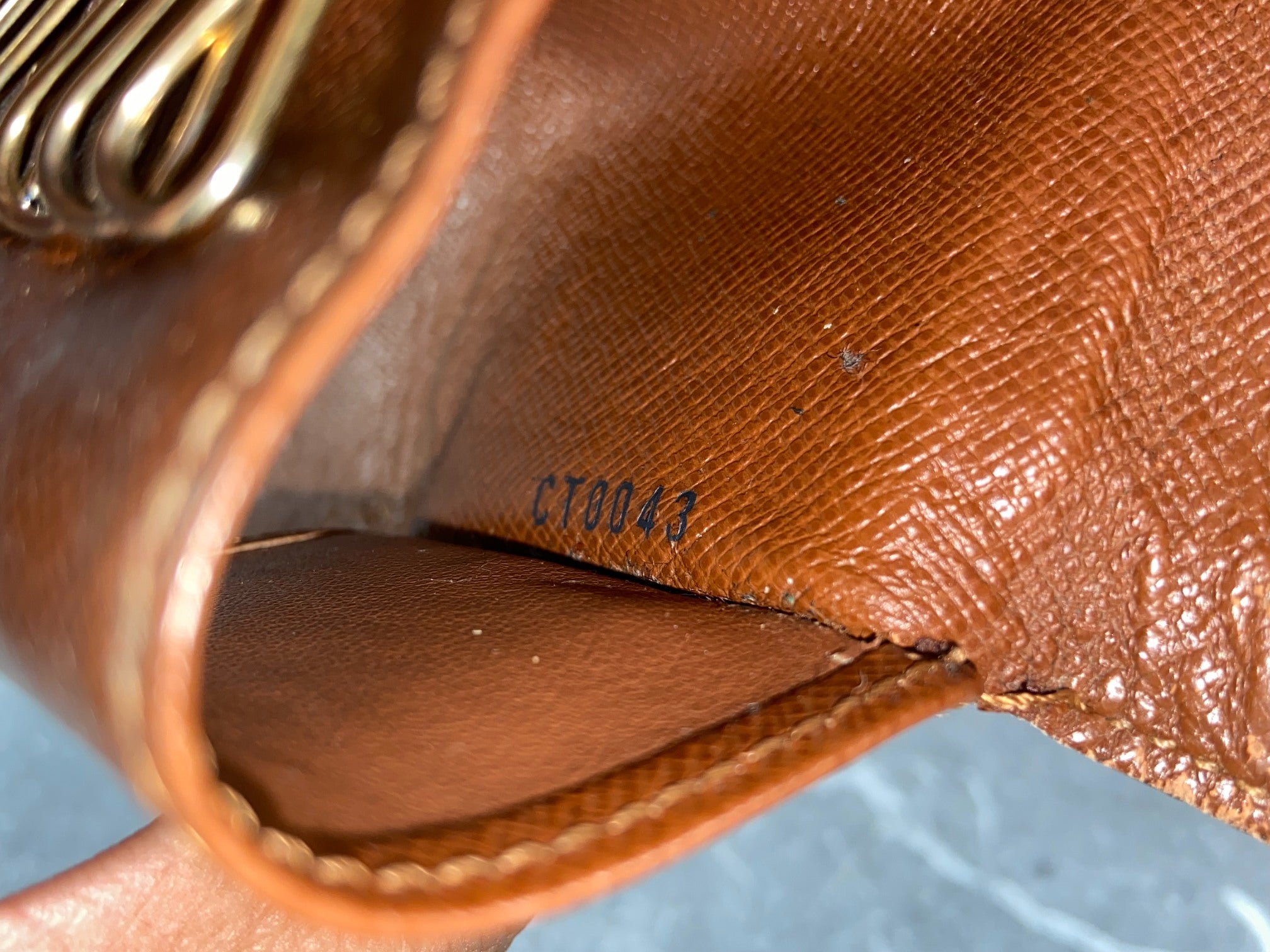 Louis Vuitton 6 Key Holder Monogram Canvas