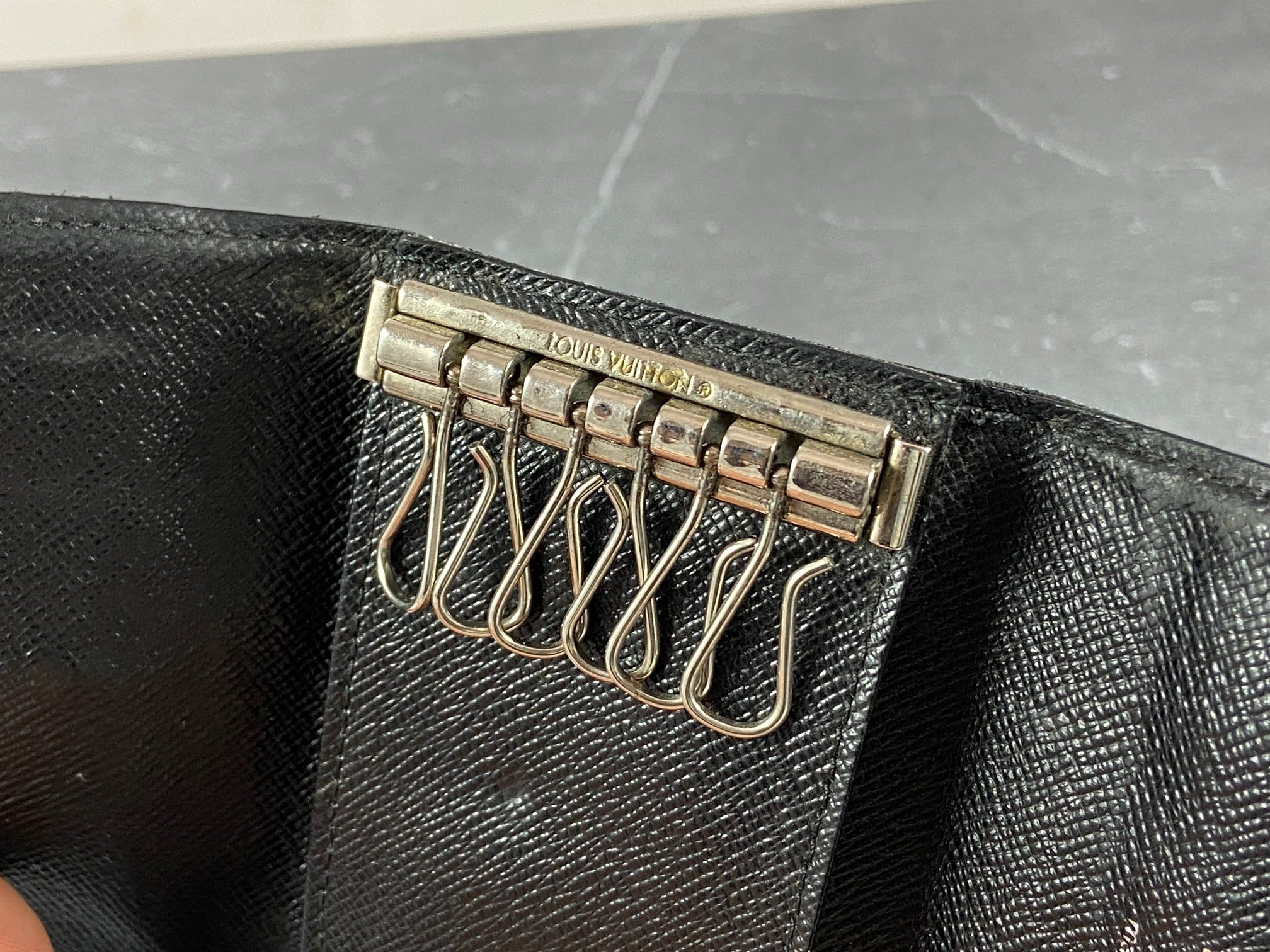 Louis Vuitton 6 Key Holder Damier Graphite Canvas